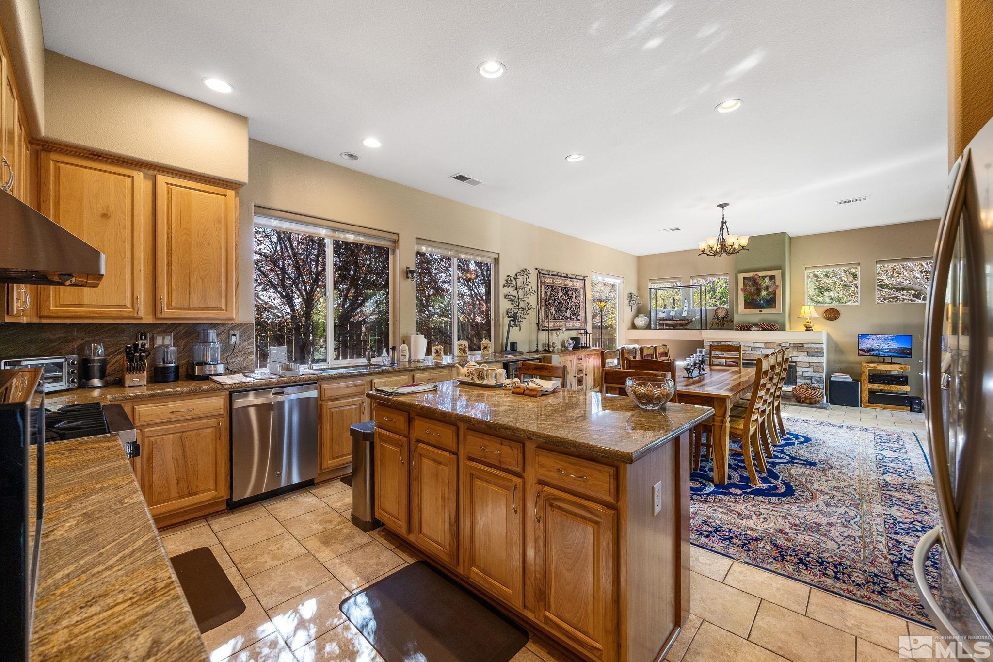 2515 Bedford Way Property Photo 14
