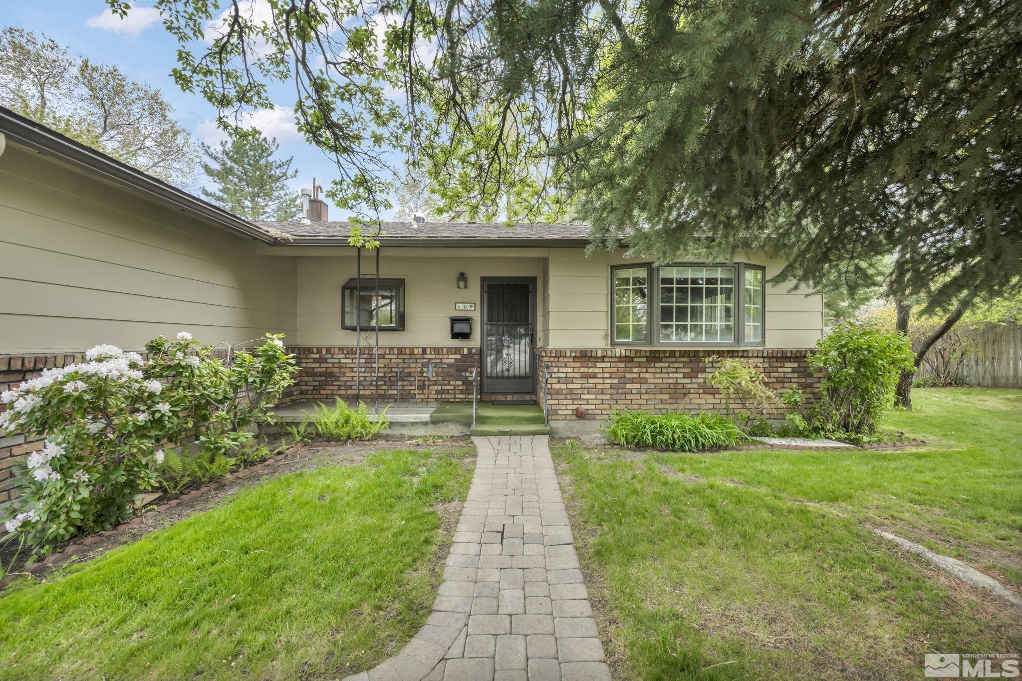 909 Norrie Dr Property Photo