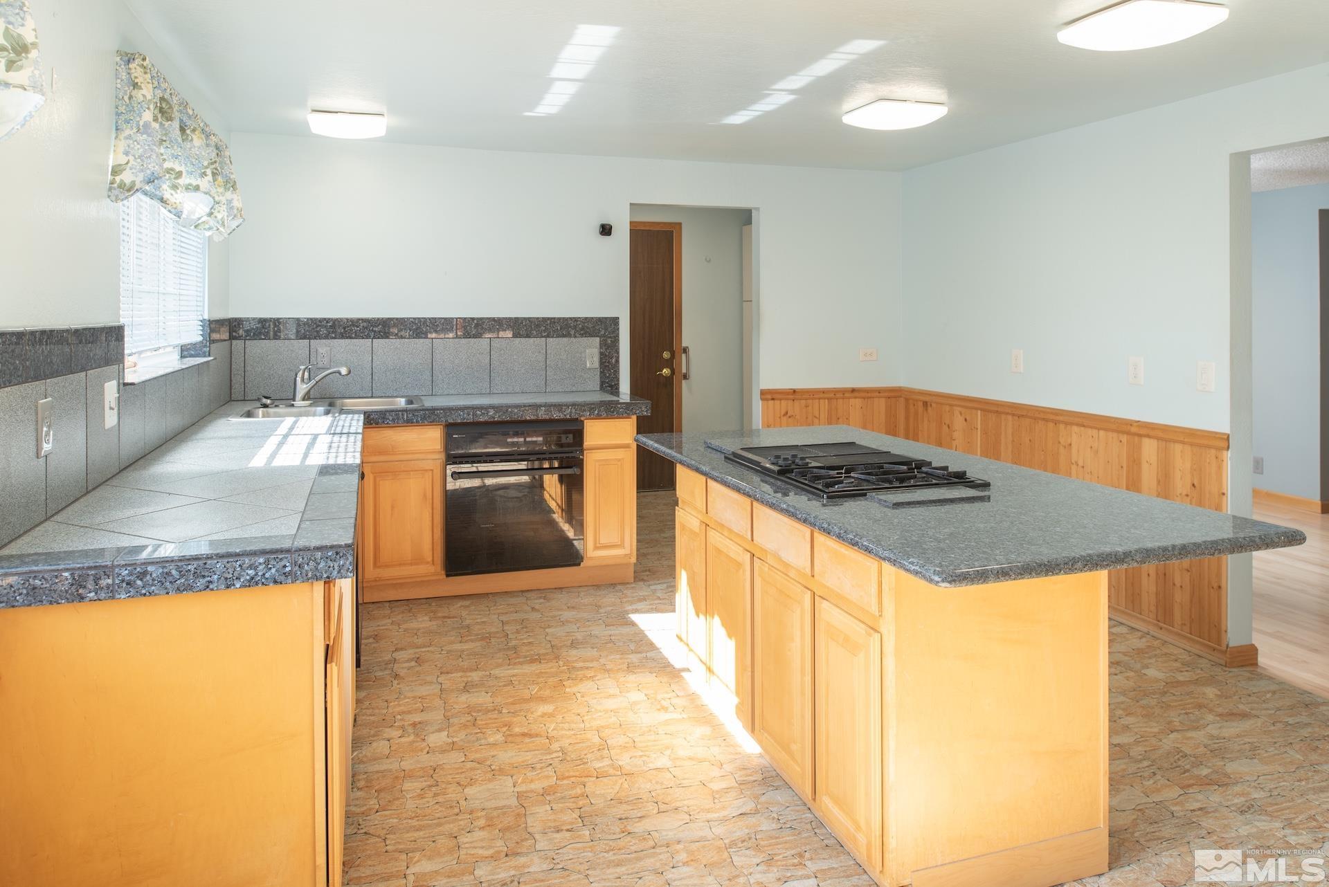 830 Lepori Way Property Photo 15
