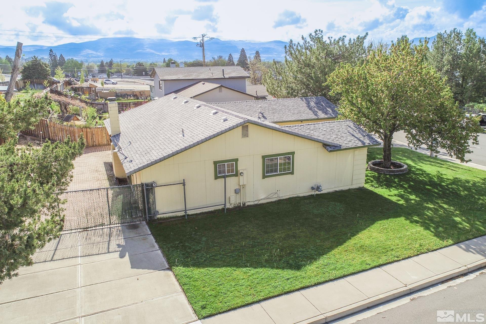 830 Lepori Way Property Photo 33