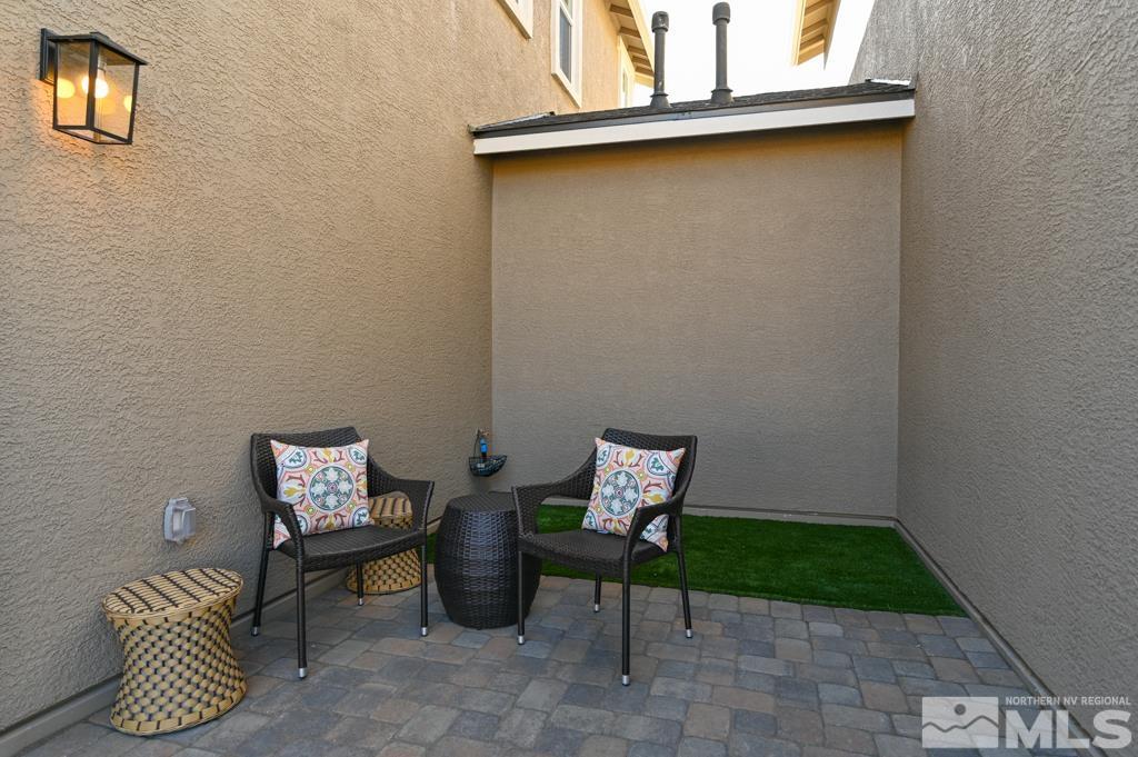 308 Cattail Cir Property Photo 8