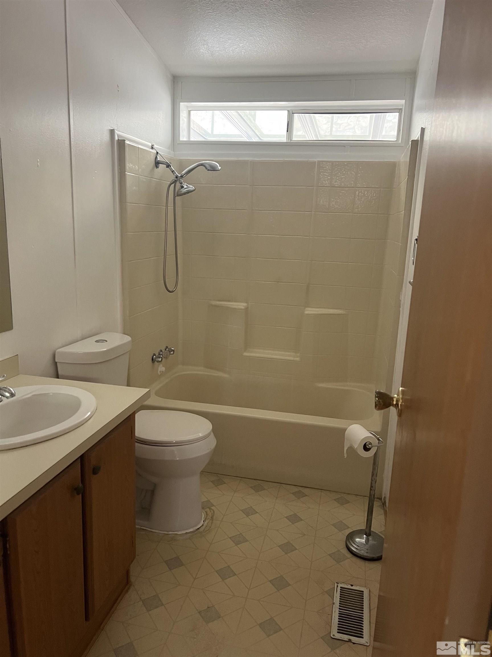 540 Wall Canyon Drive Property Photo 12