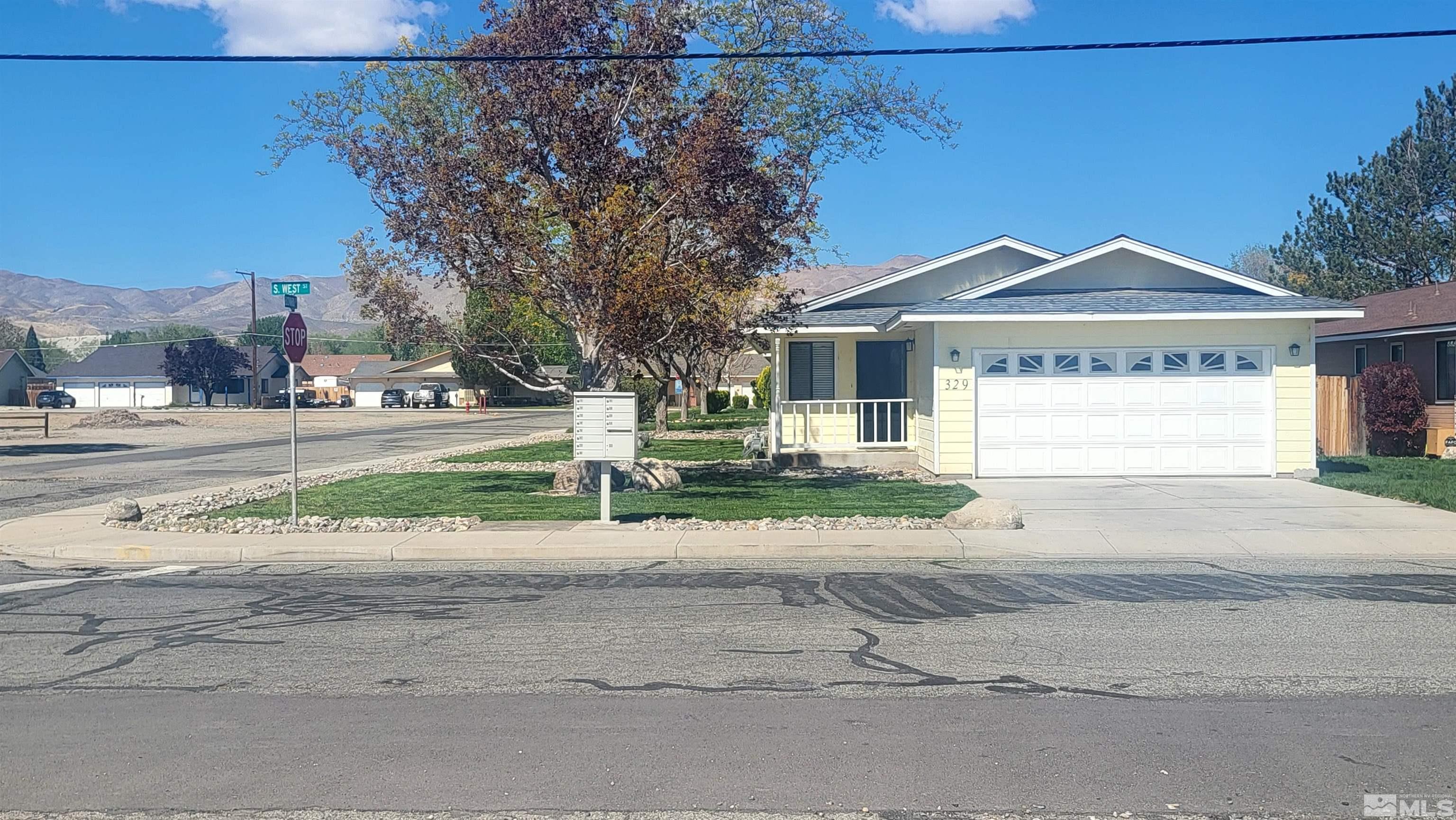329 Sw South West Street Property Photo