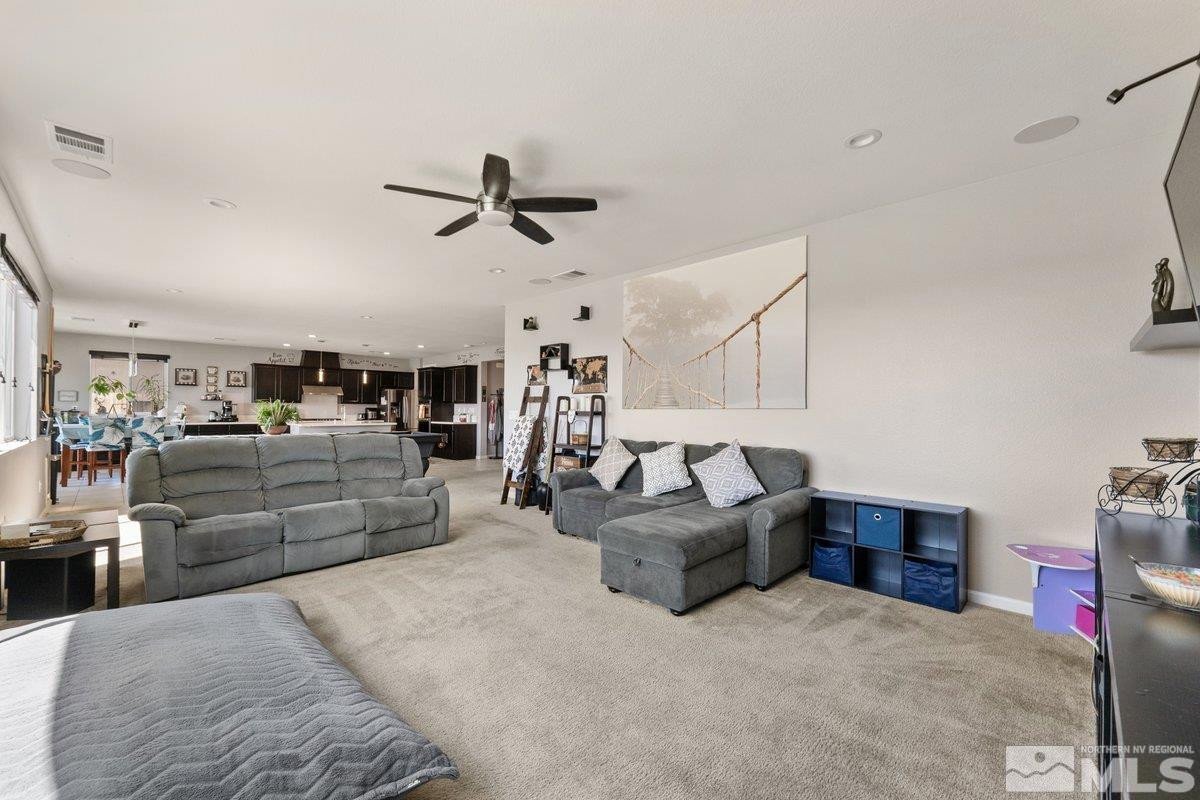 2449 Butte Creek Drive Property Photo 8