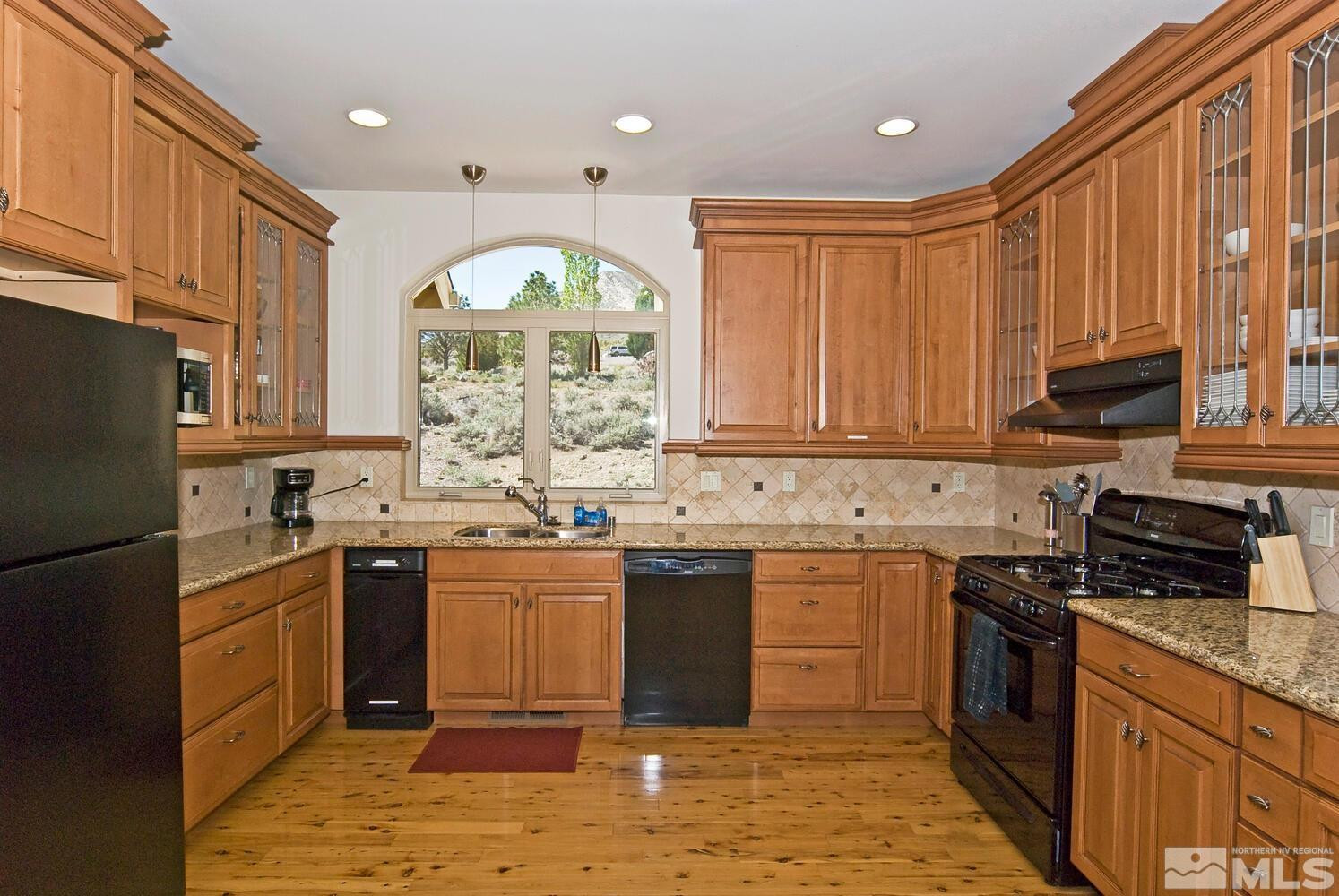 295 Hawkins Peak Rd Property Photo 13