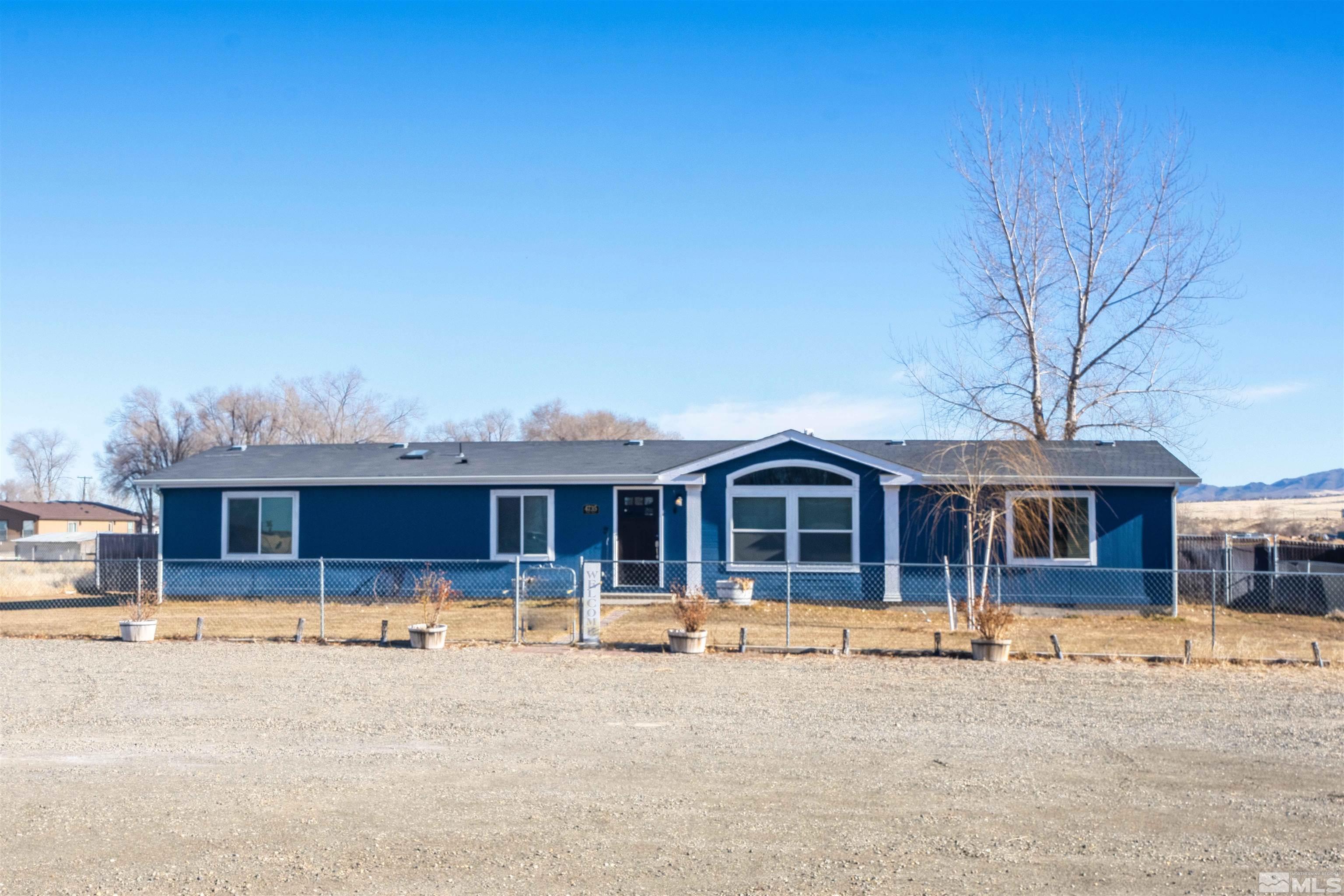 4735 Pond Dr Property Photo
