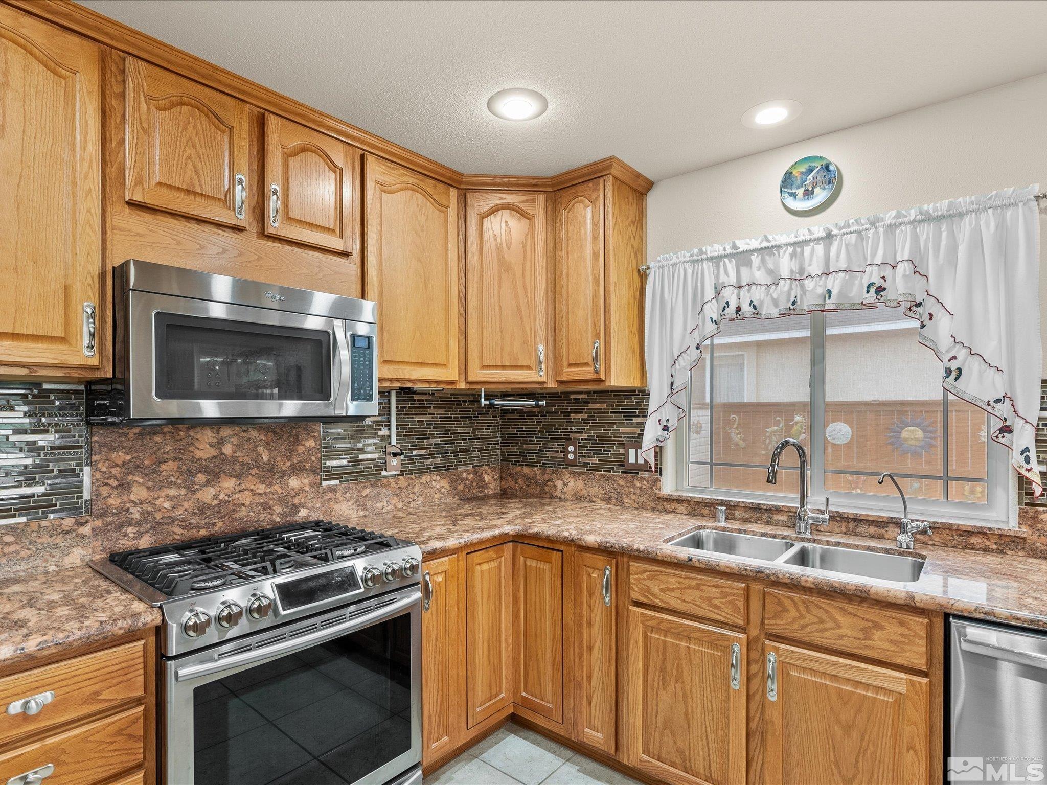 137 Desert Lakes Drive Property Photo 19