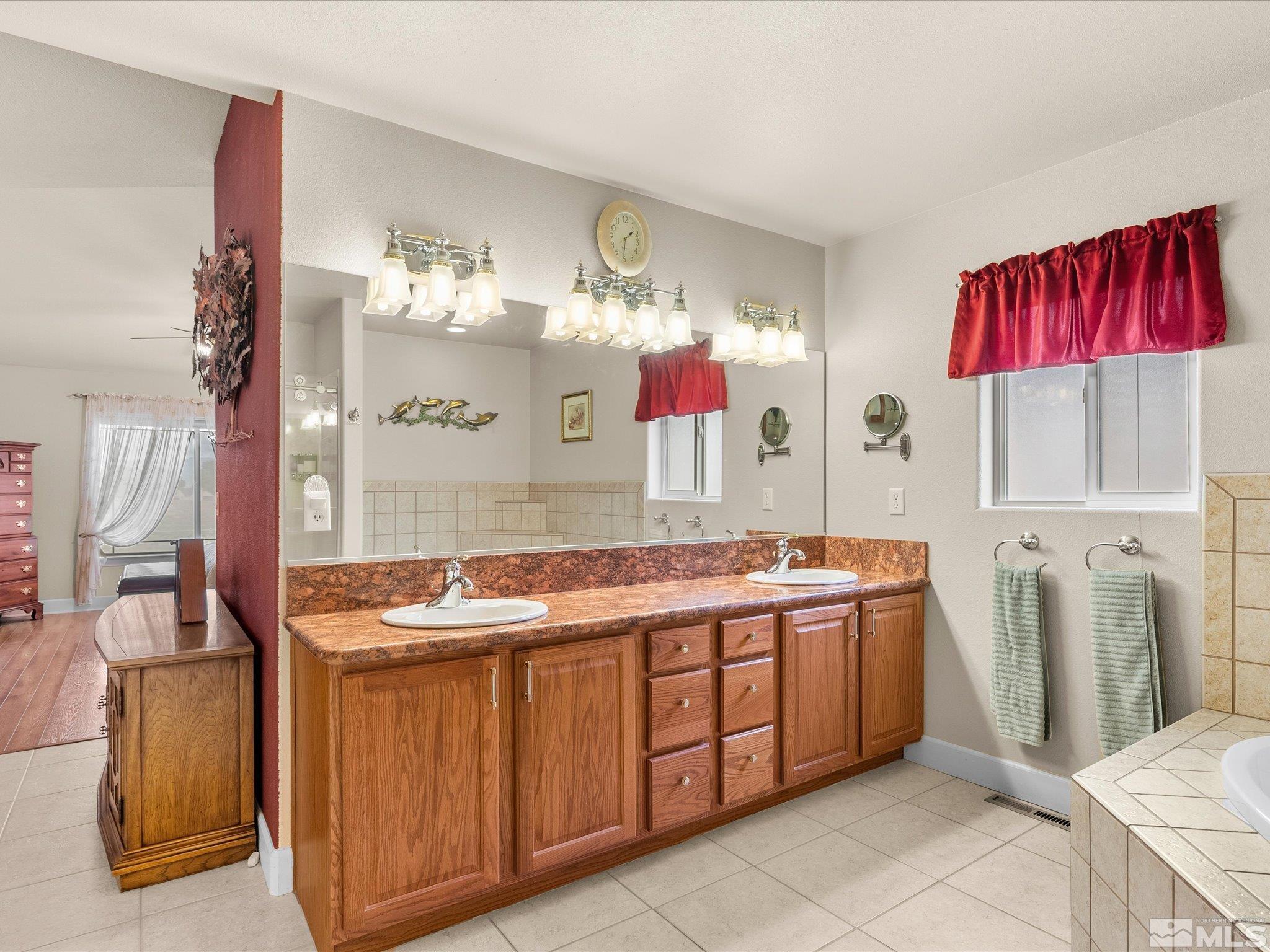 137 Desert Lakes Drive Property Photo 26