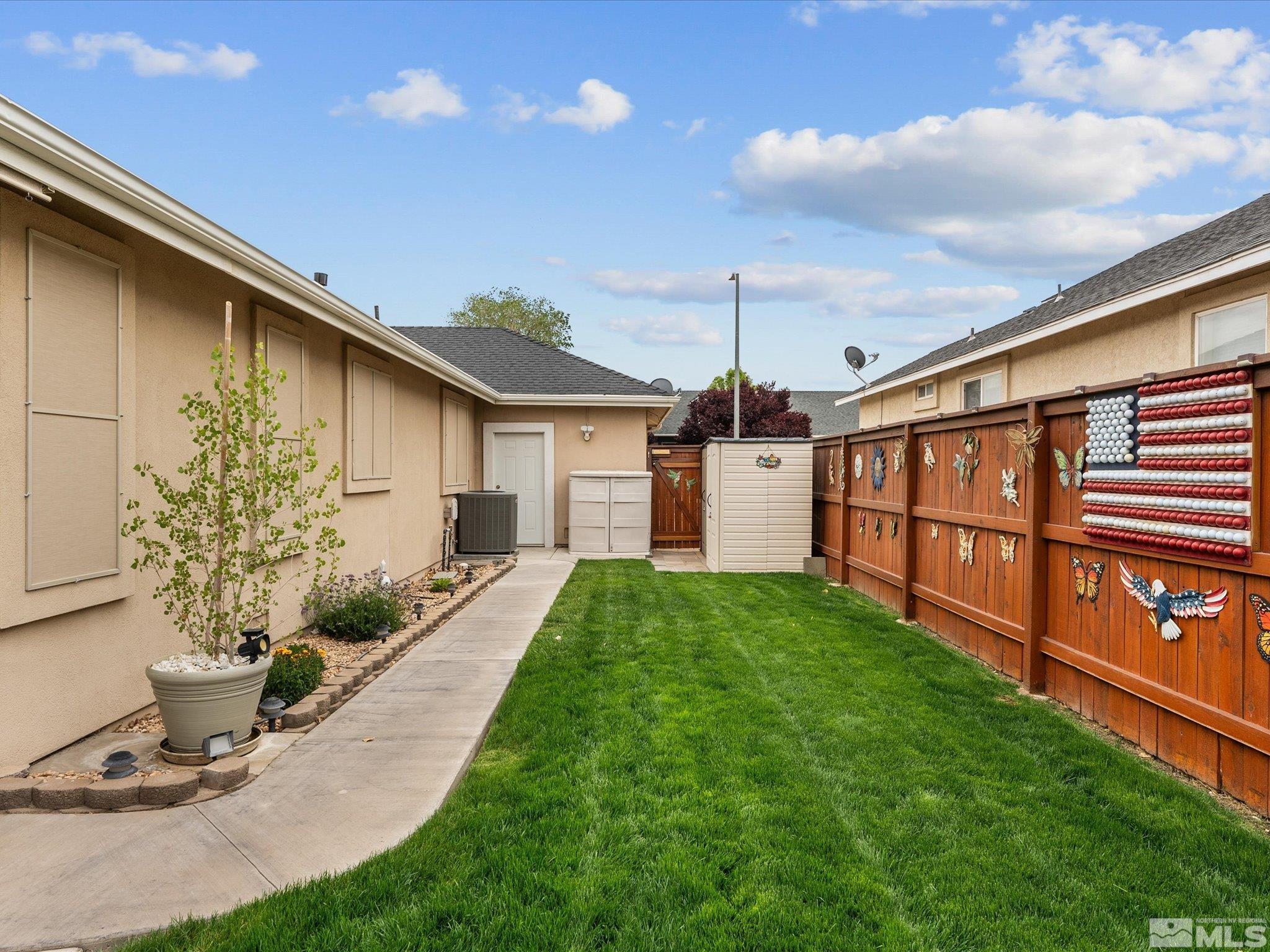 137 Desert Lakes Drive Property Photo 33