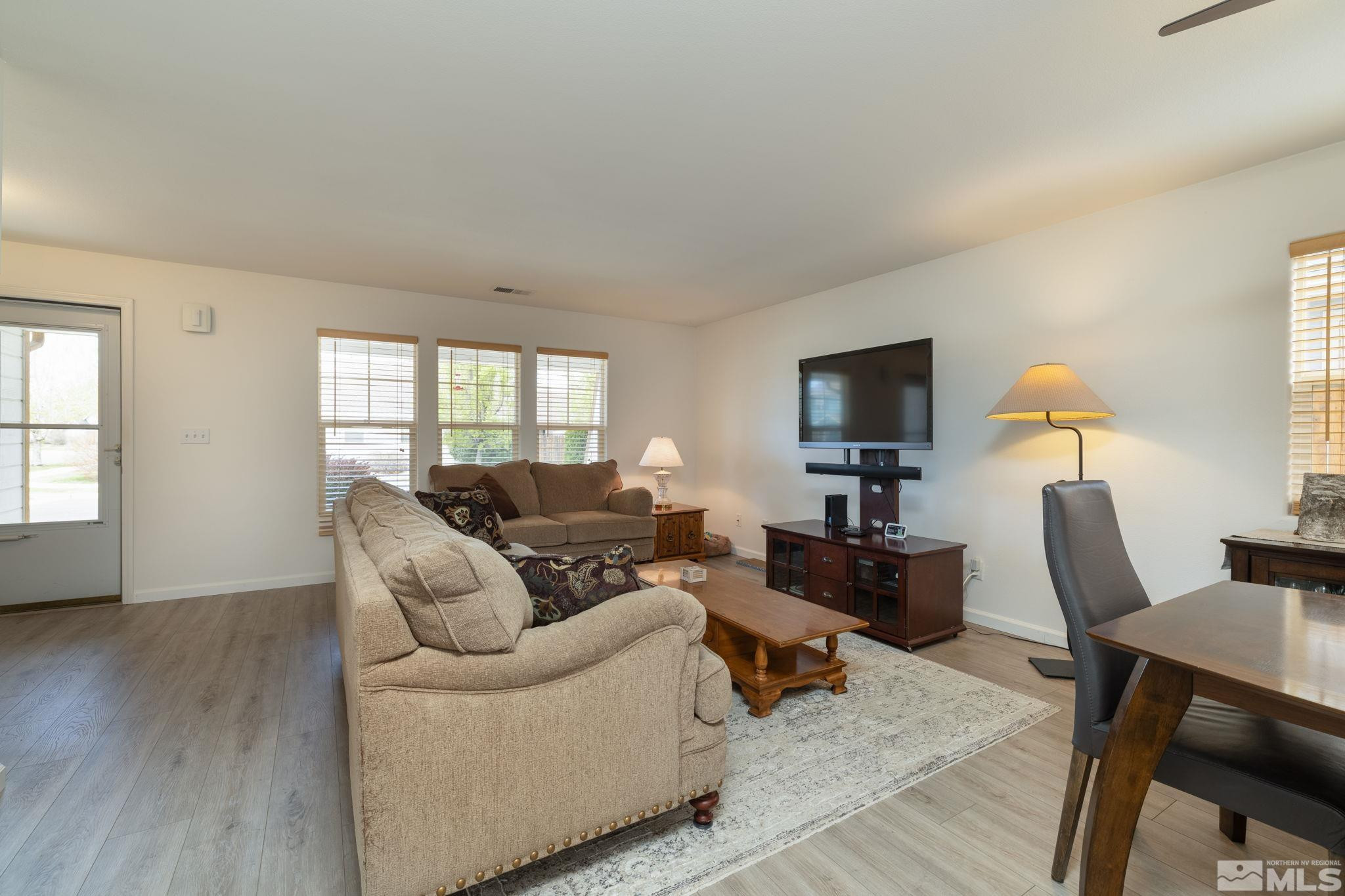 1419 Honey Locust Property Photo 5