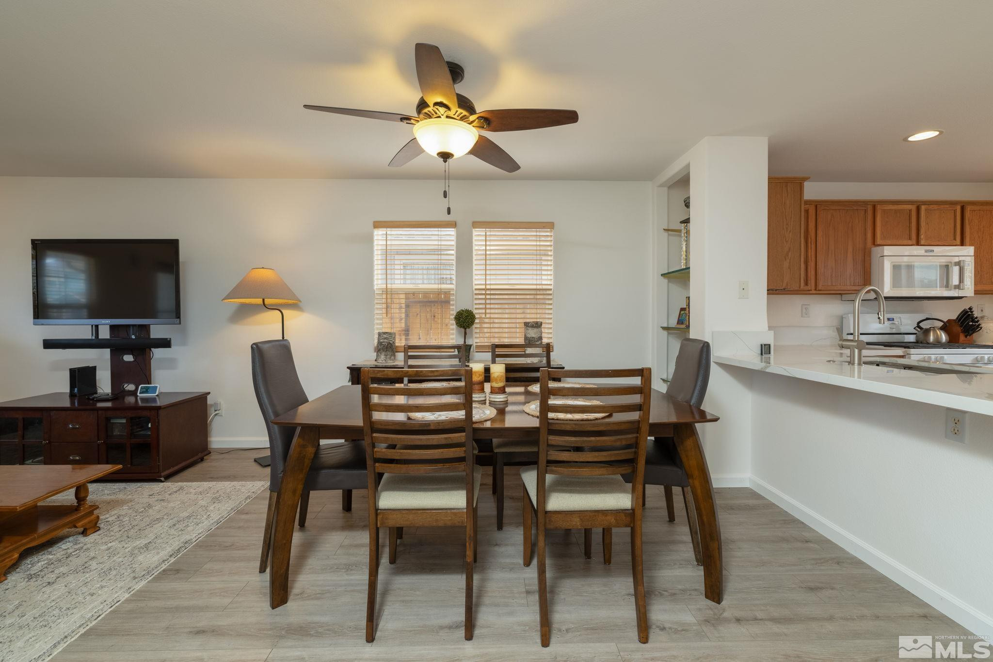1419 Honey Locust Property Photo 7