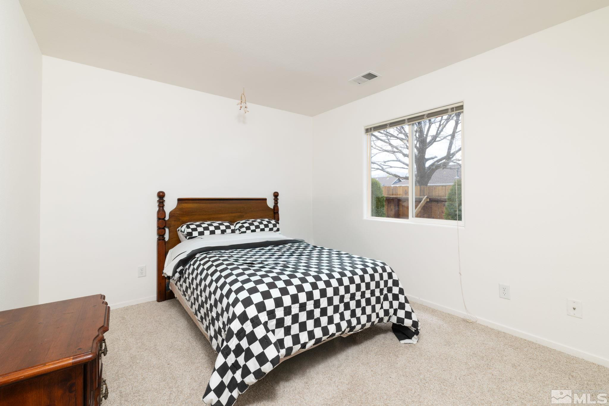 1419 Honey Locust Property Photo 12