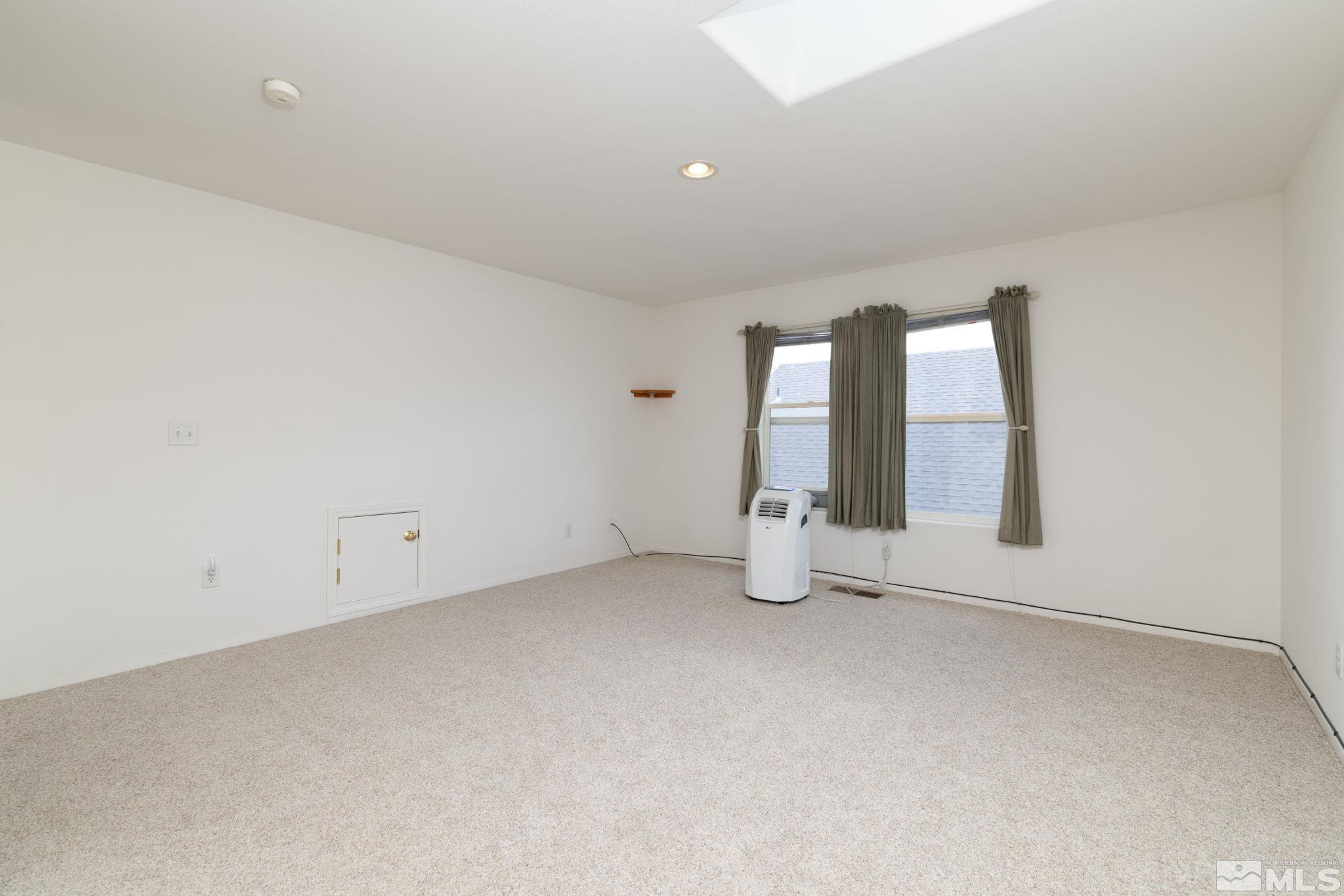 1419 Honey Locust Property Photo 14