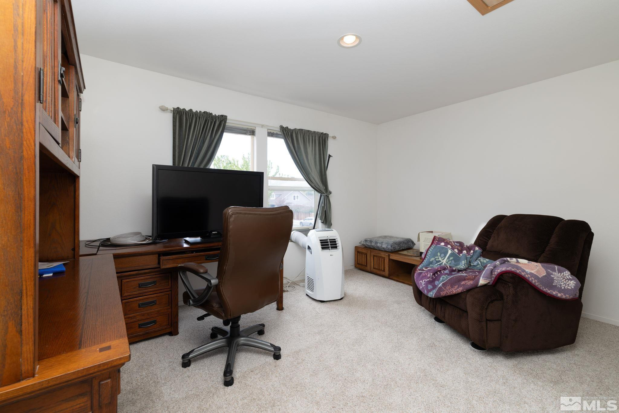 1419 Honey Locust Property Photo 15