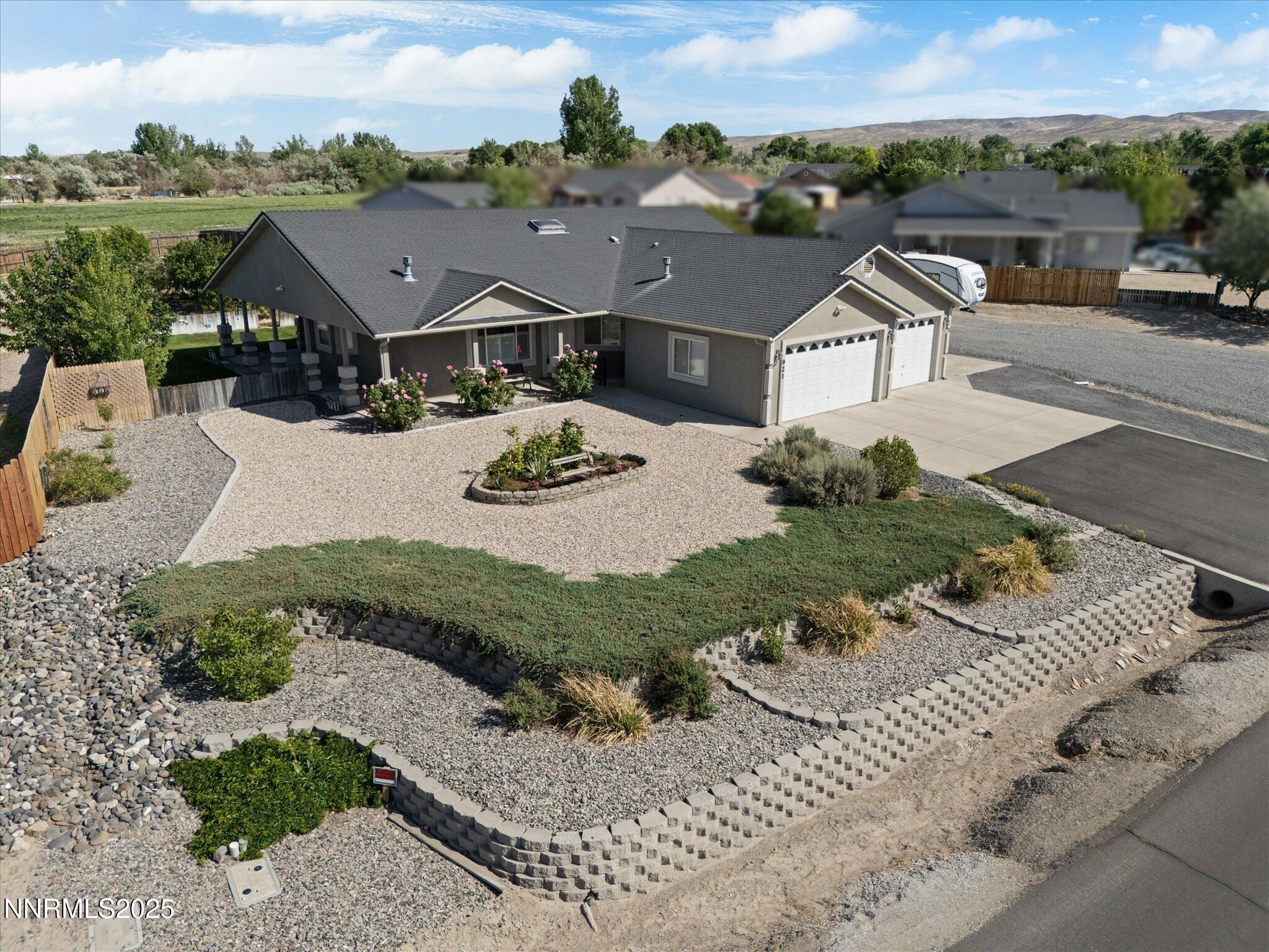 921 Red Rock Road Property Photo 1