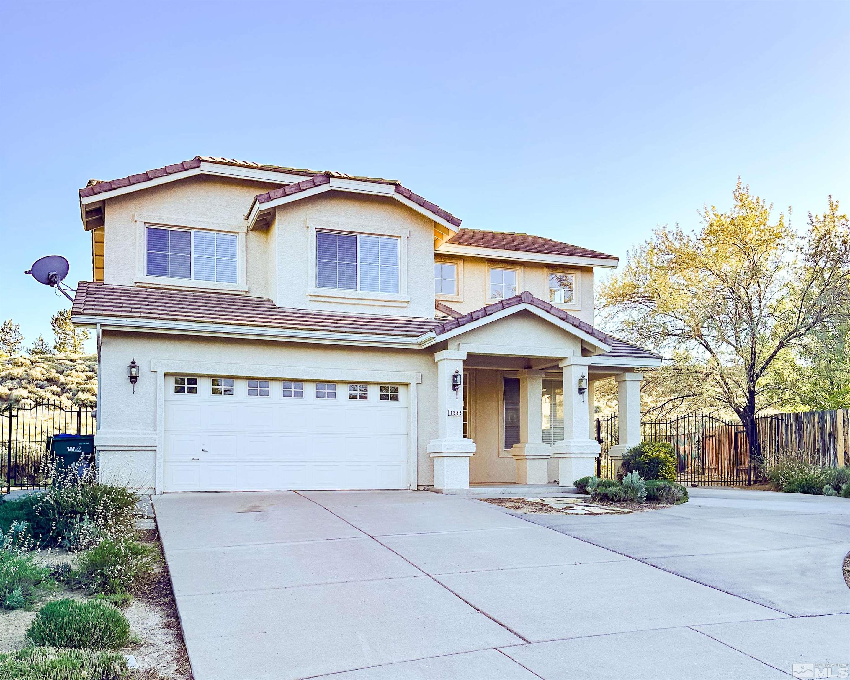 1883 Cambridge Hills Court Property Photo 1