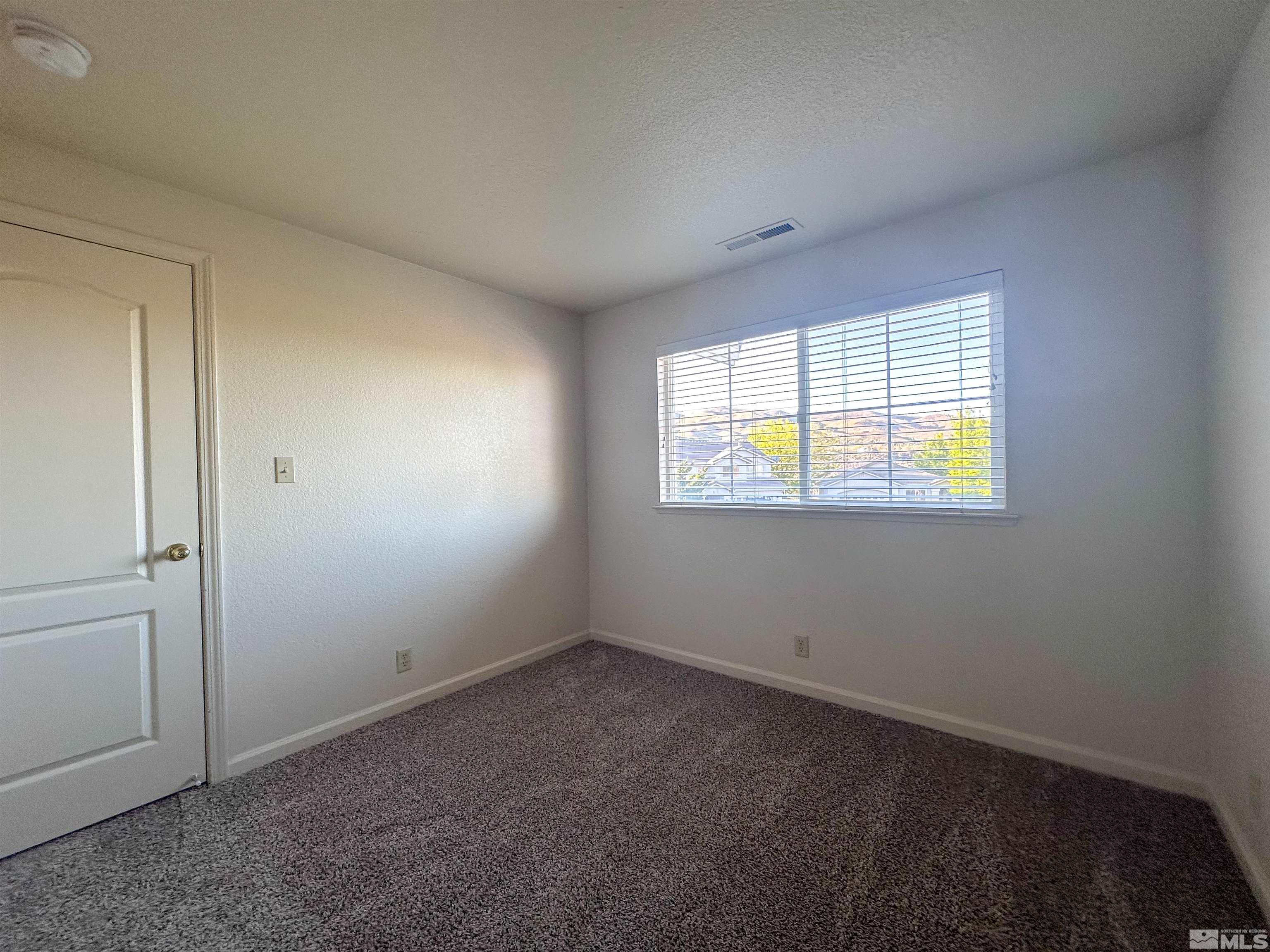 1883 Cambridge Hills Court Property Photo 3