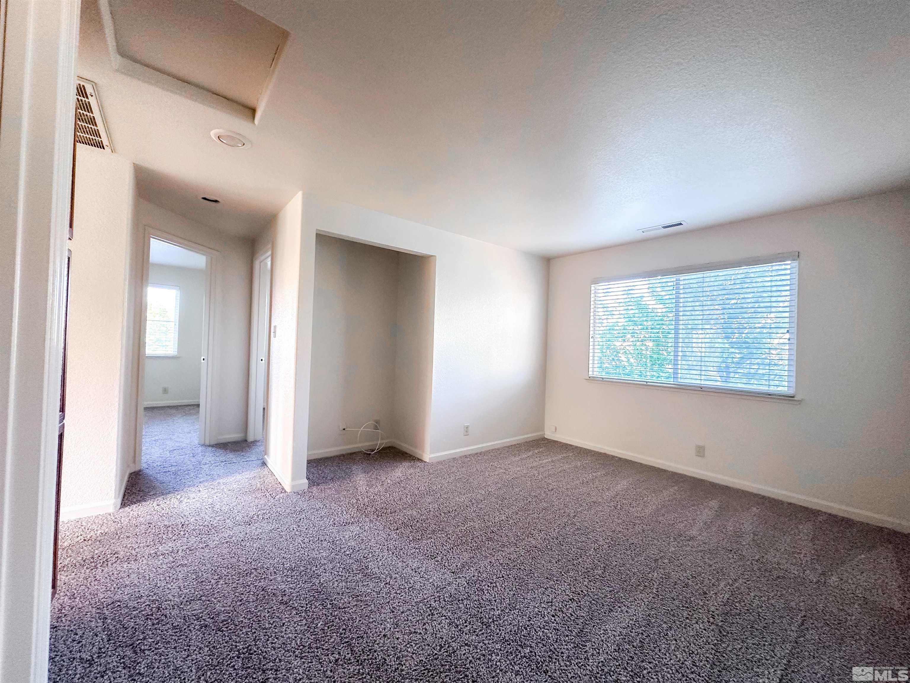 1883 Cambridge Hills Court Property Photo 4