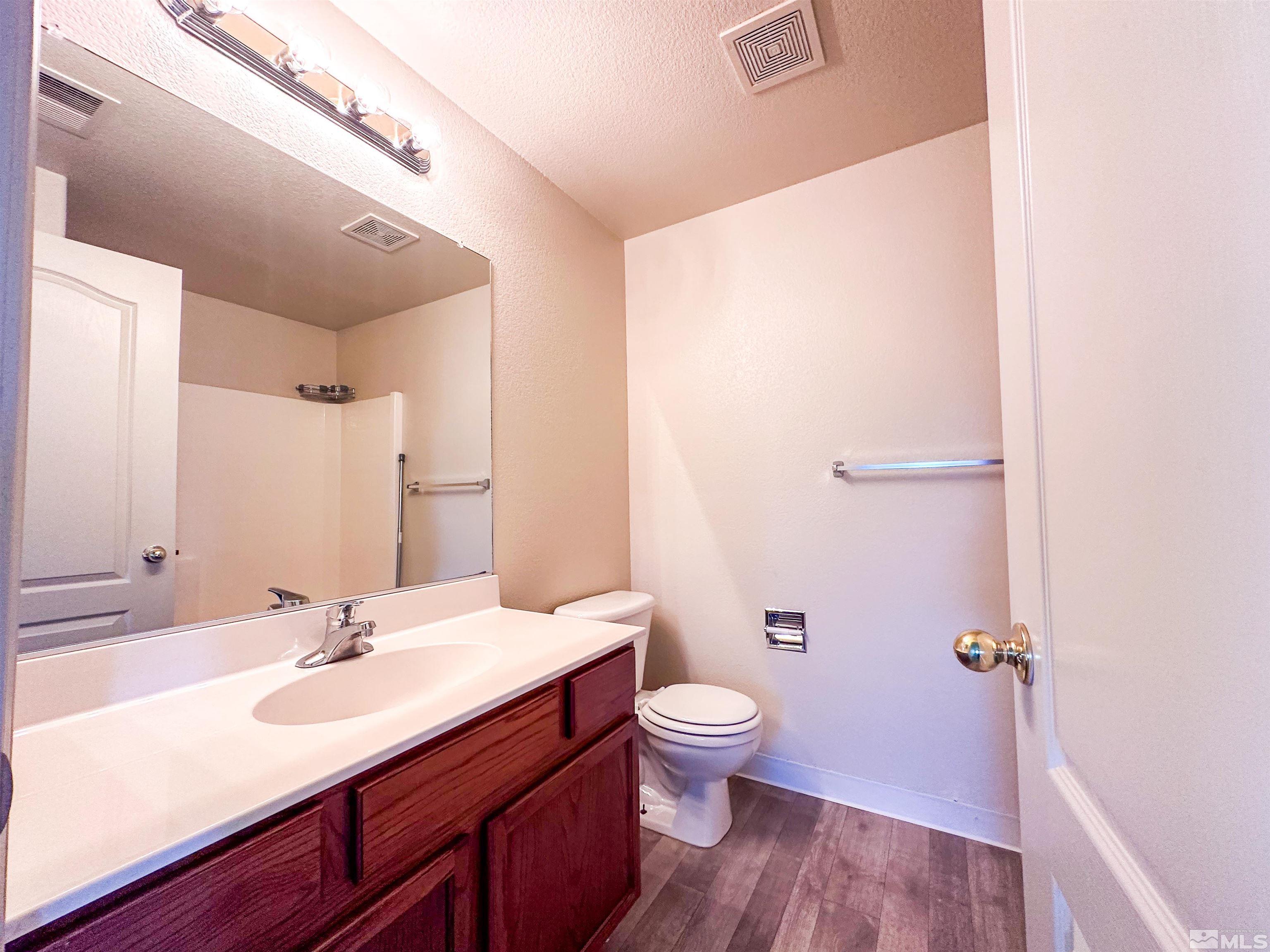 1883 Cambridge Hills Court Property Photo 5