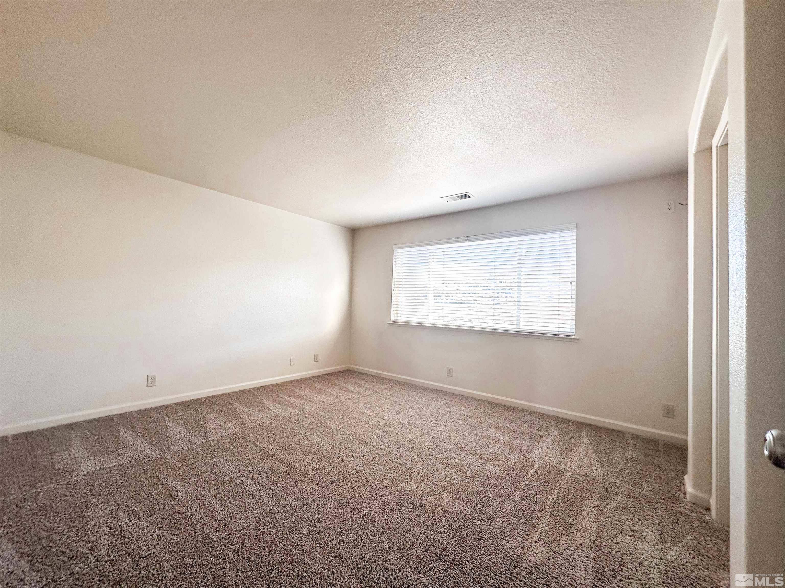 1883 Cambridge Hills Court Property Photo 7