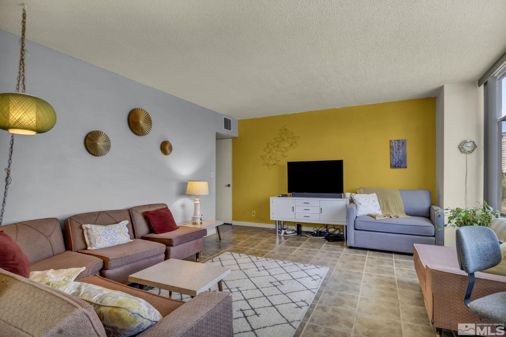280 Island Avenue Property Photo 8