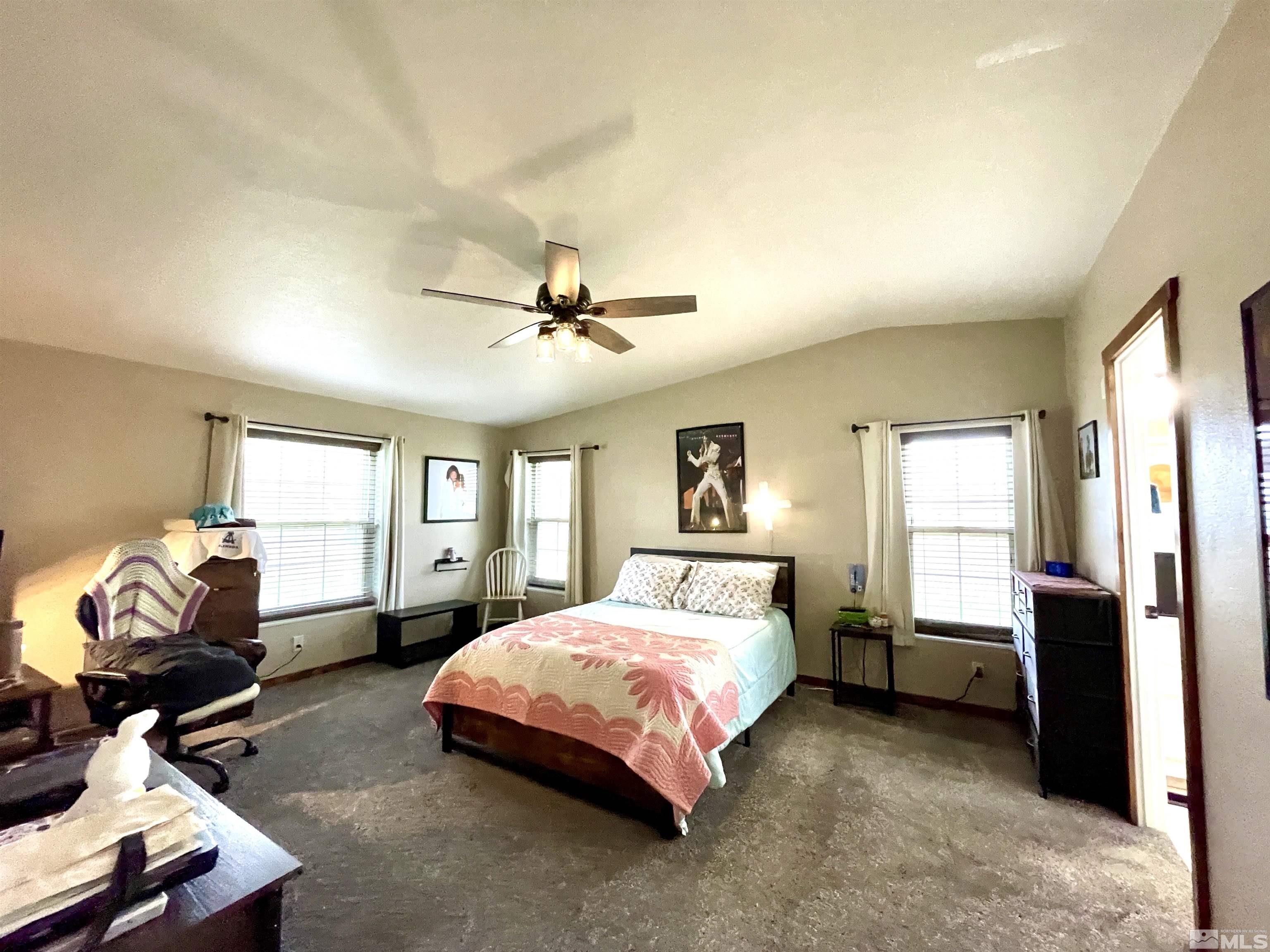 3075 Cougar Ct Property Photo 18