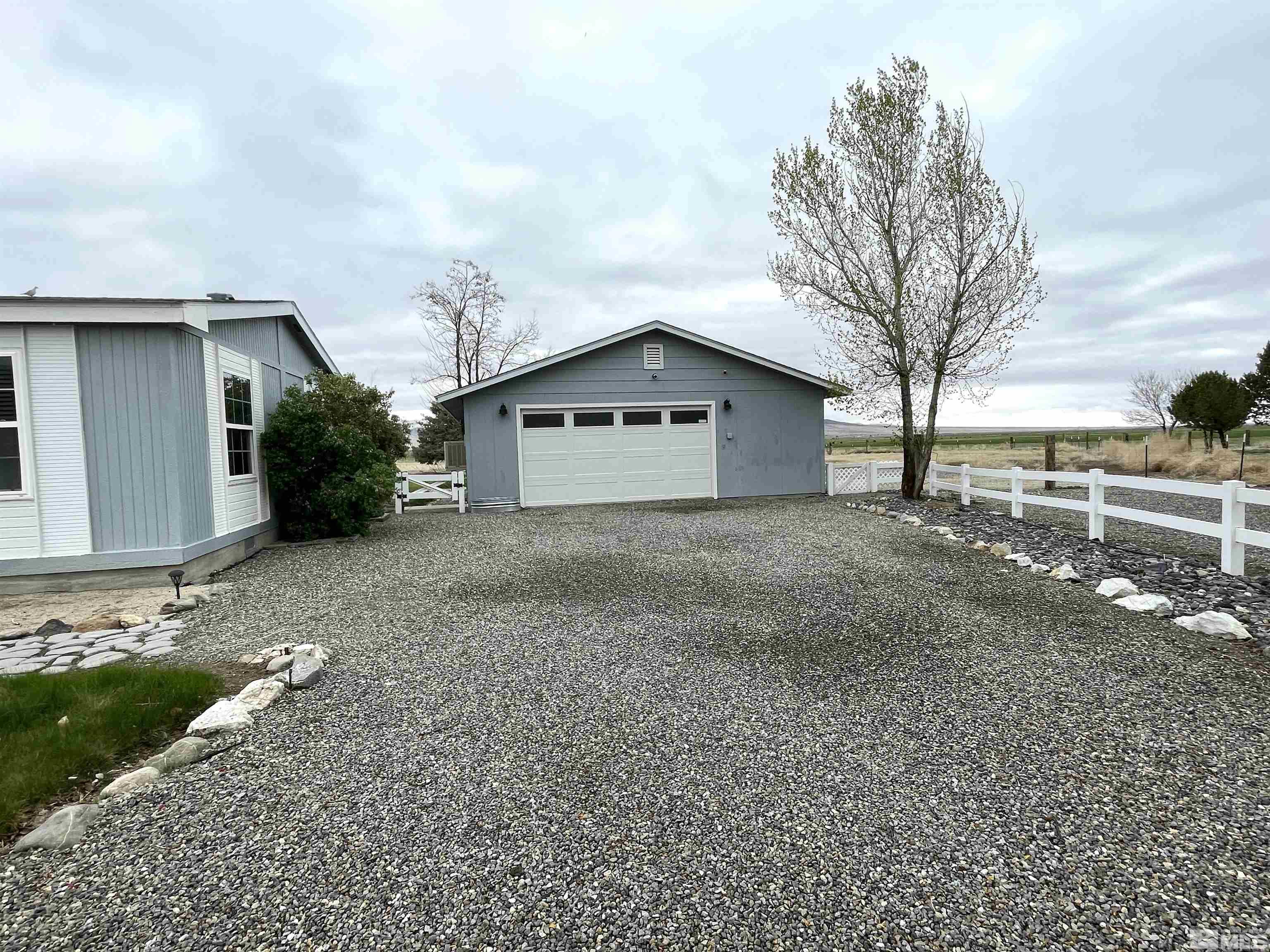 3075 Cougar Ct Property Photo 22