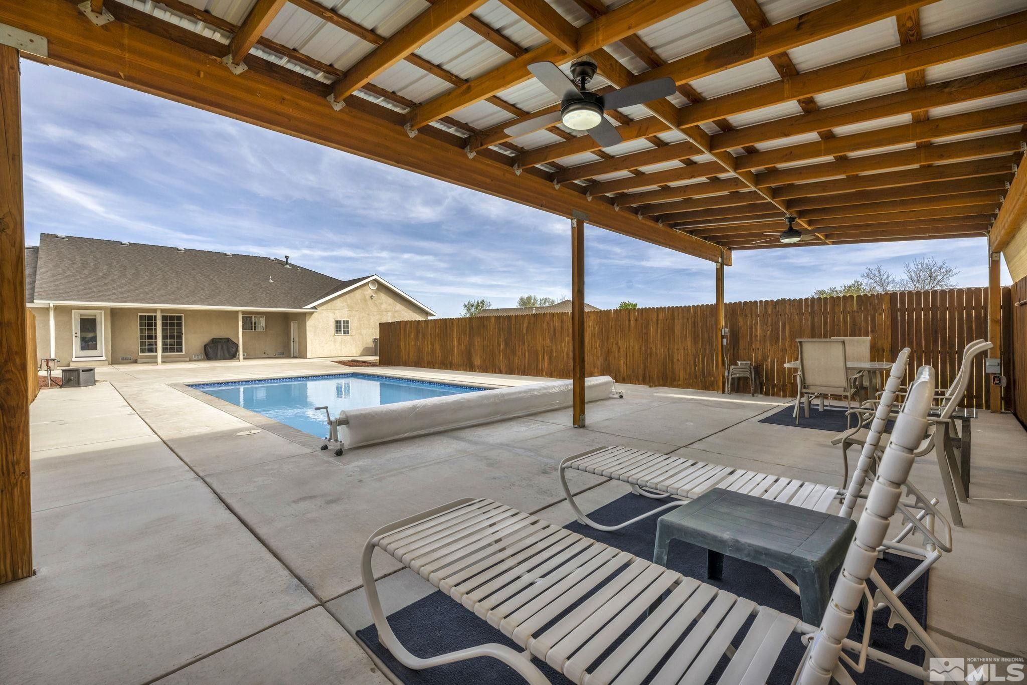 688 Sunrise Terrace Property Photo 1