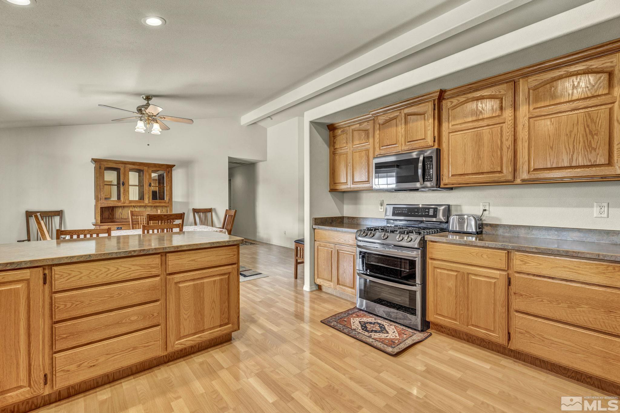 688 Sunrise Terrace Property Photo 10