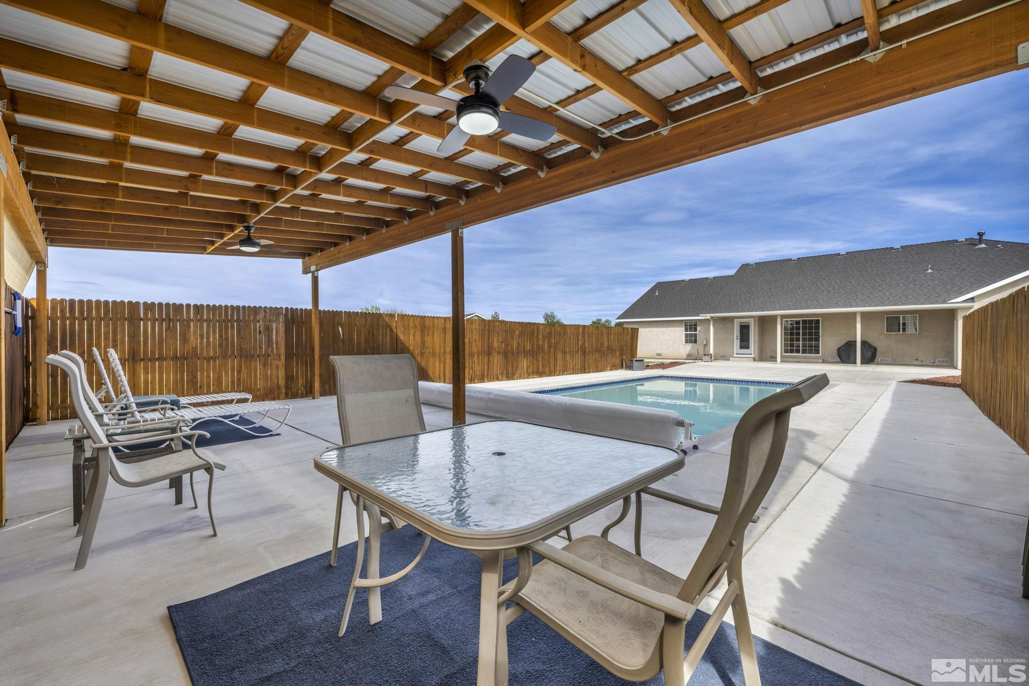 688 Sunrise Terrace Property Photo 11