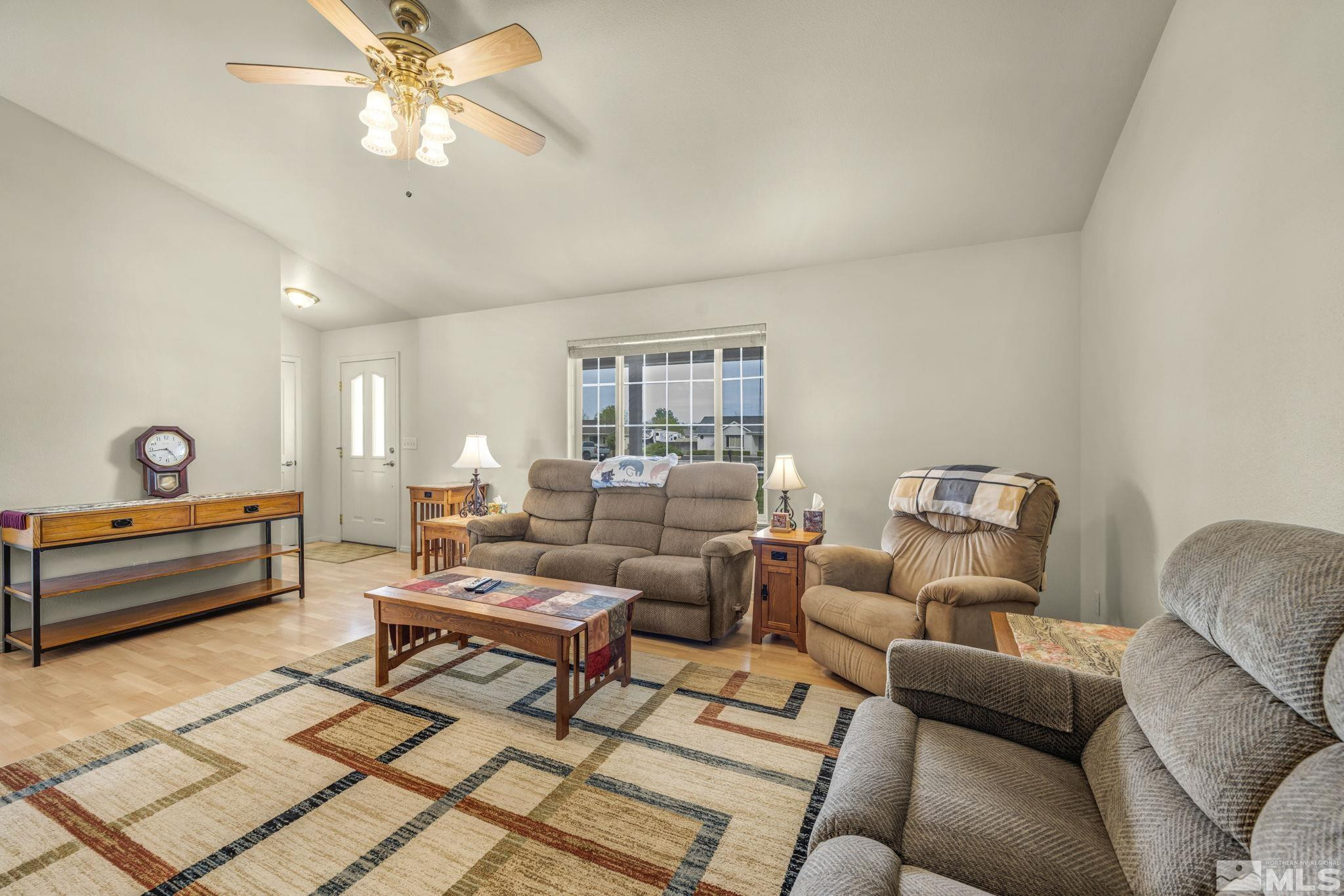 688 Sunrise Terrace Property Photo 16