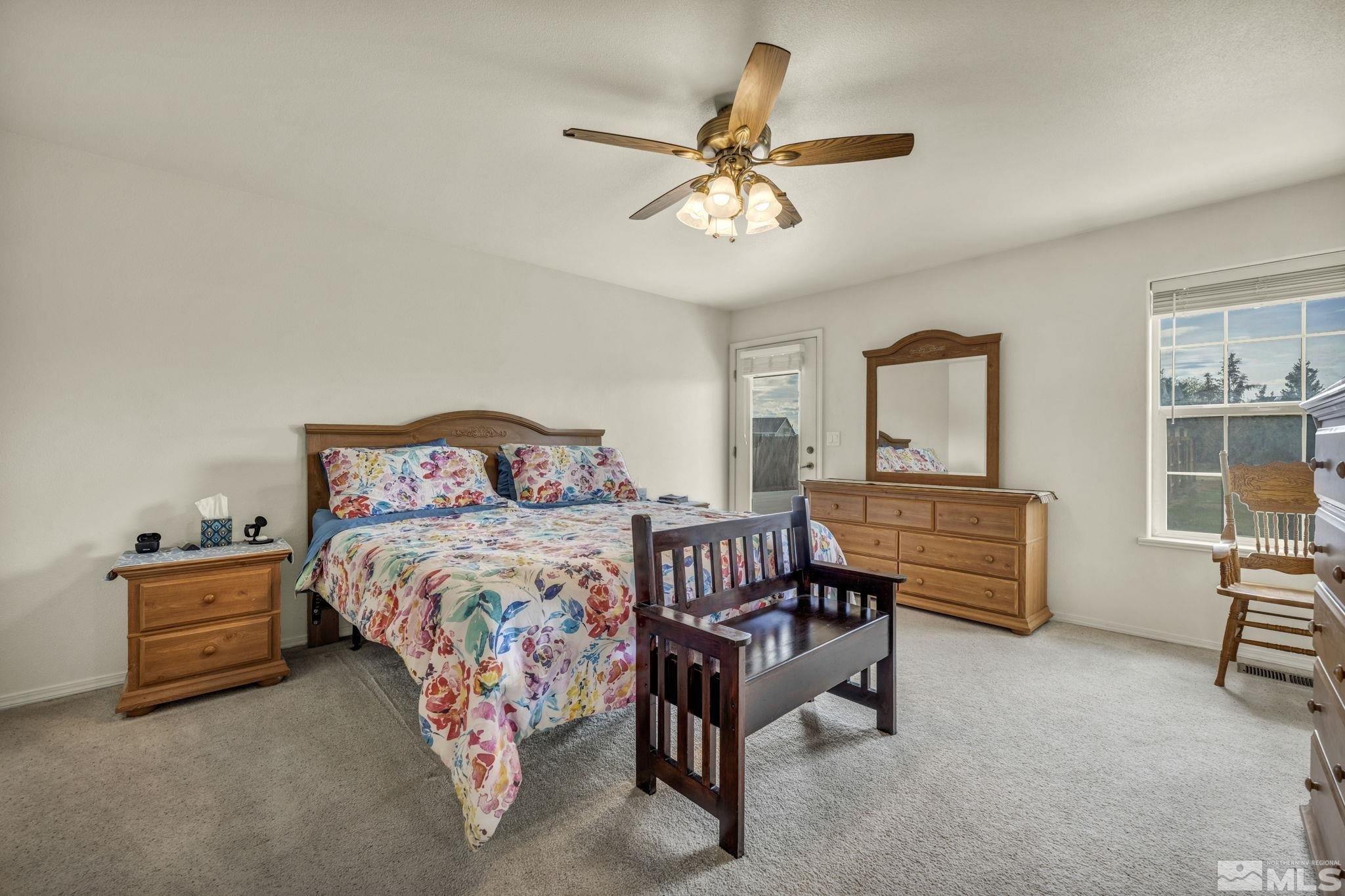 688 Sunrise Terrace Property Photo 18