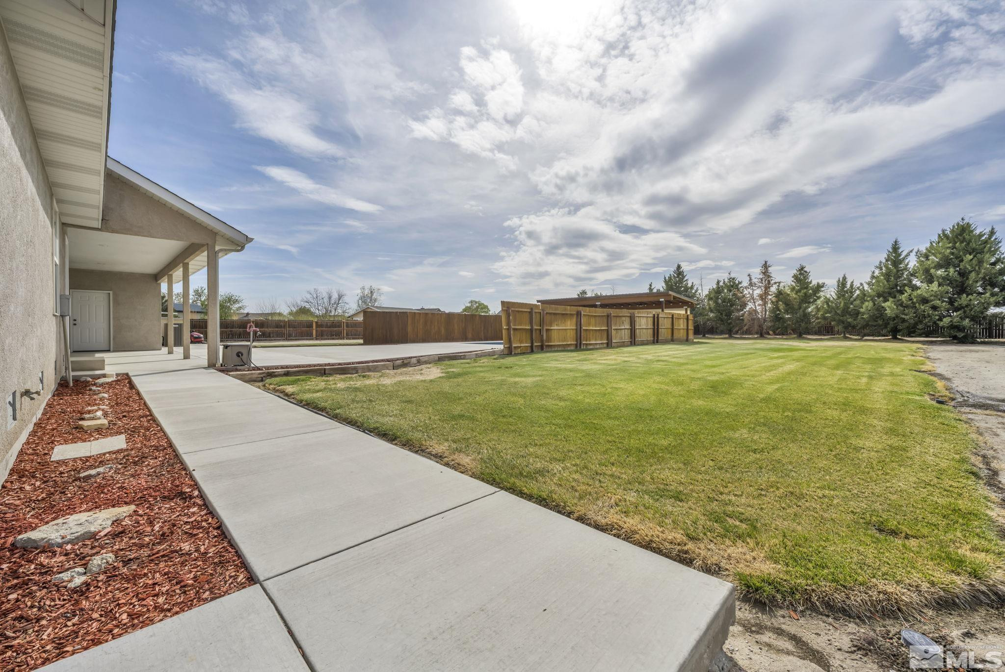 688 Sunrise Terrace Property Photo 30