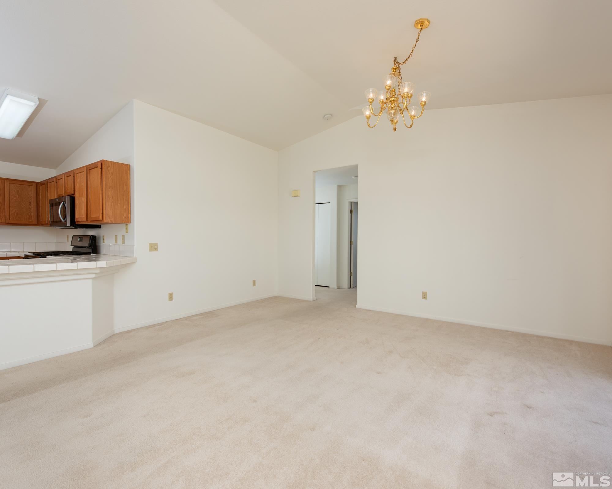 1175 White Oak Loop Property Photo 9