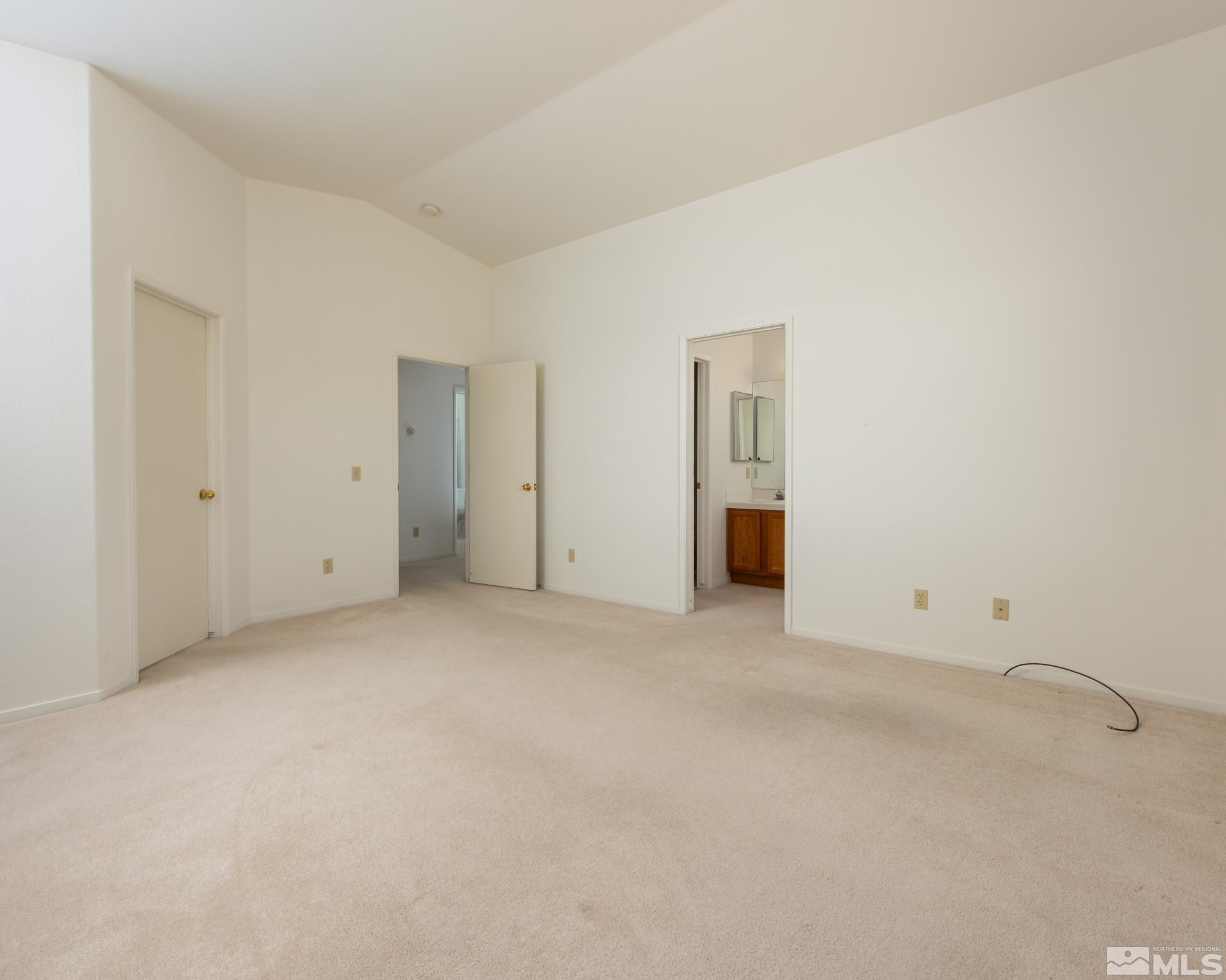 1175 White Oak Loop Property Photo 11