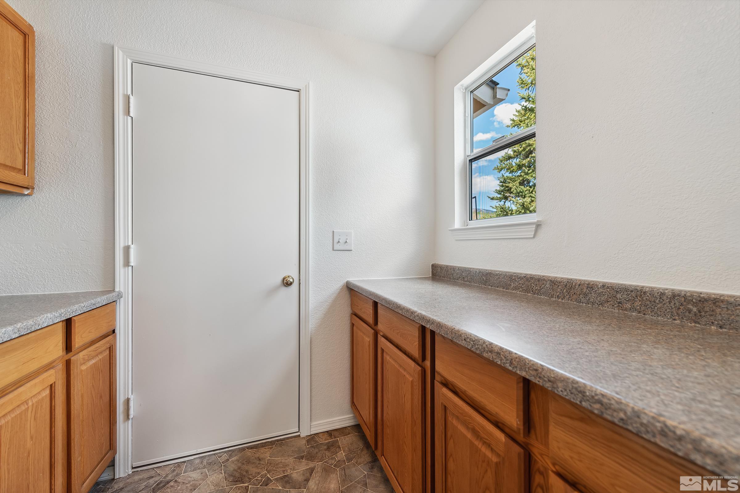 3549 Shadow Lane Property Photo 12