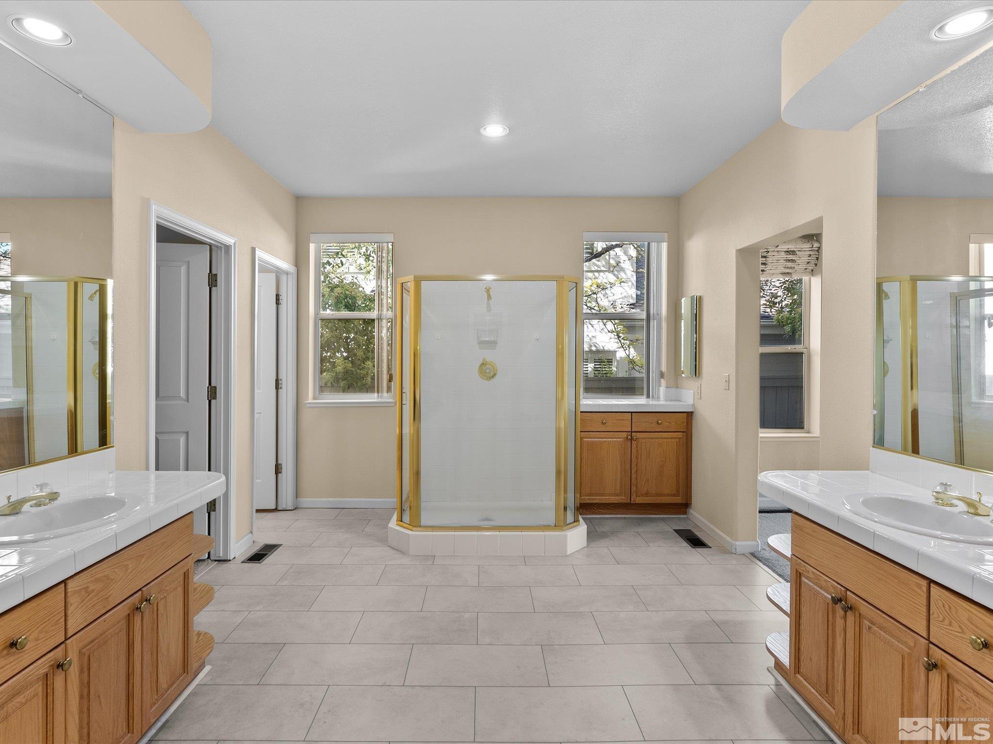 6190 Carriage House Way Property Photo 16