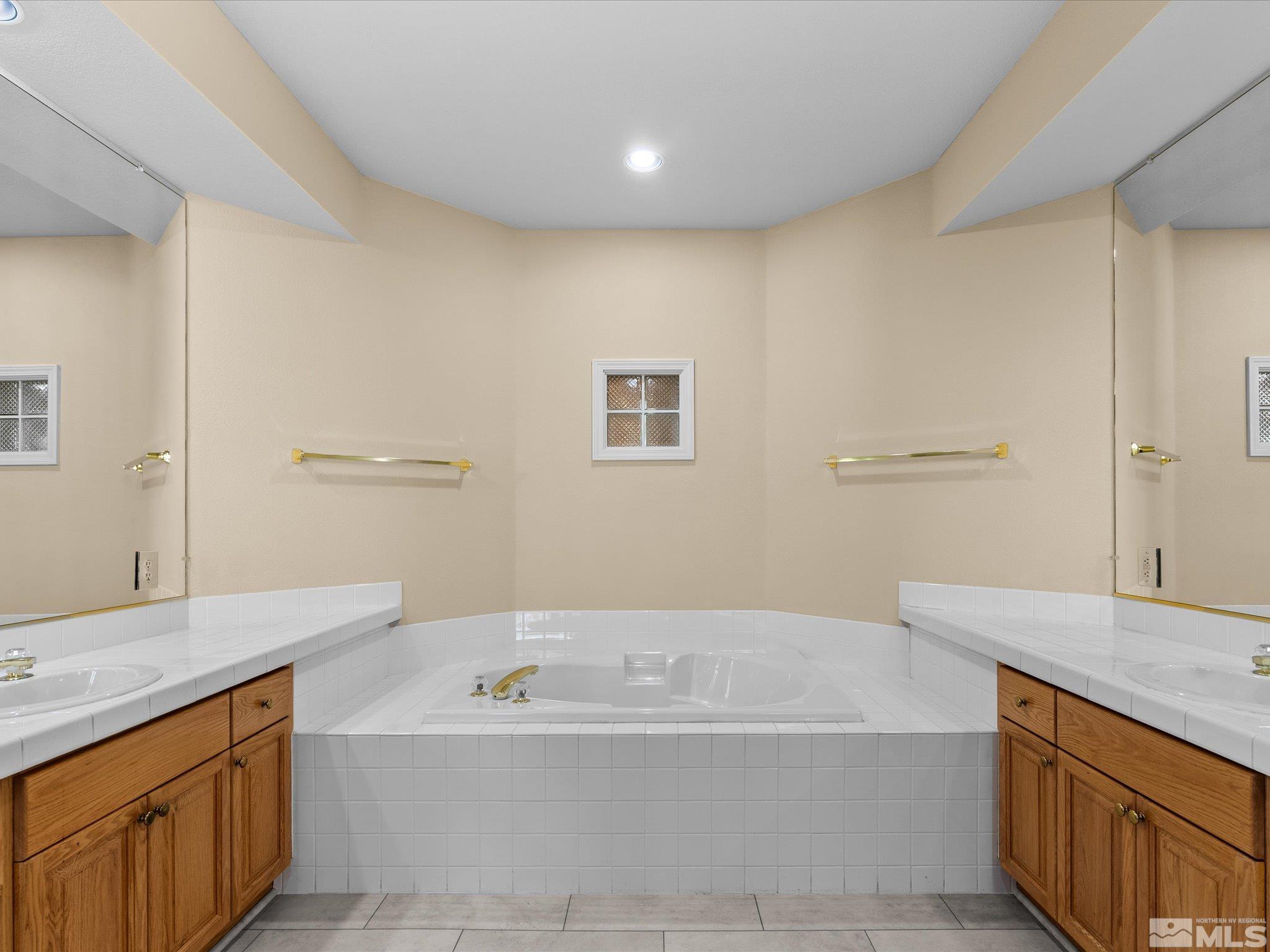 6190 Carriage House Way Property Photo 17