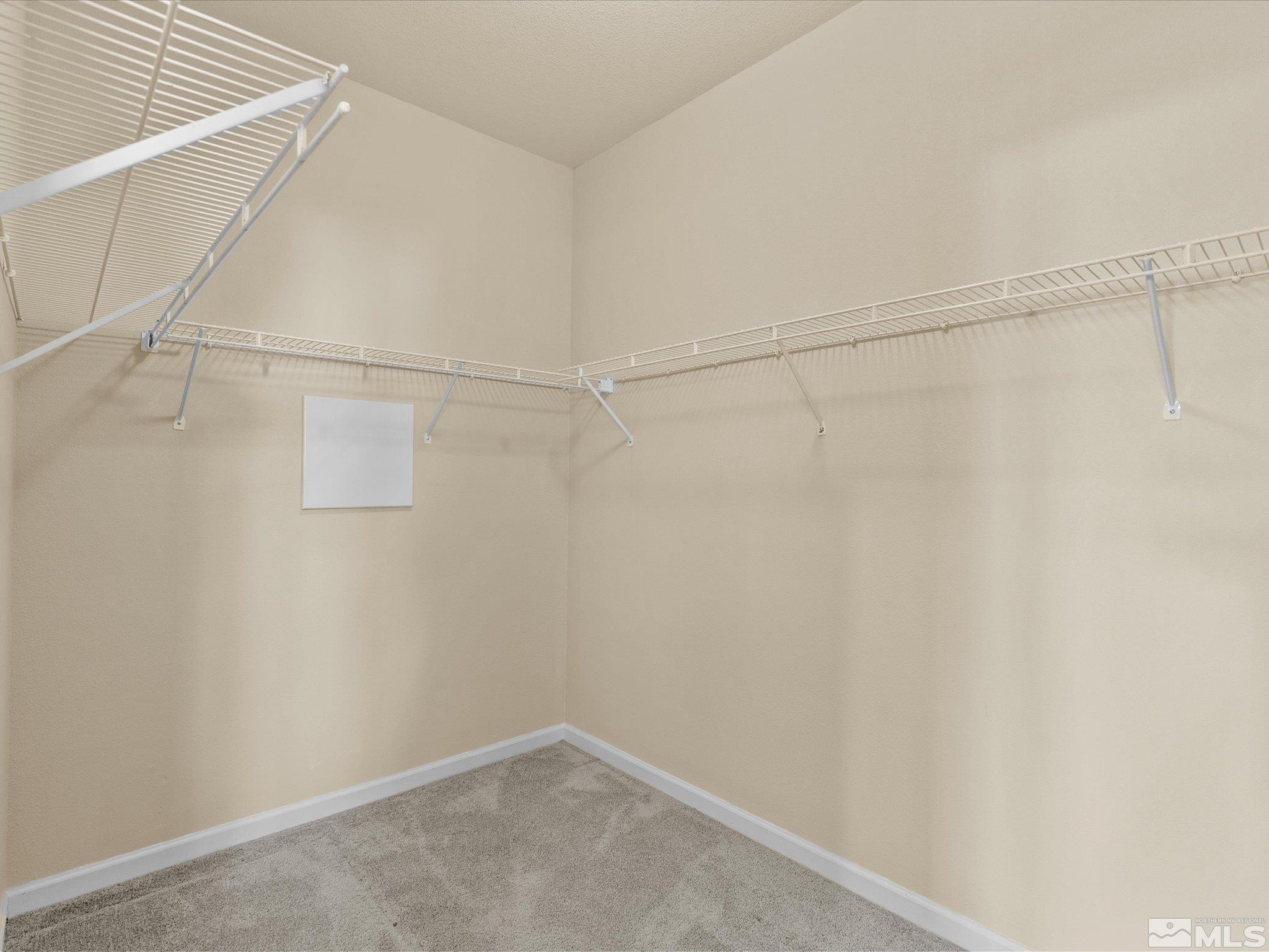 6190 Carriage House Way Property Photo 18