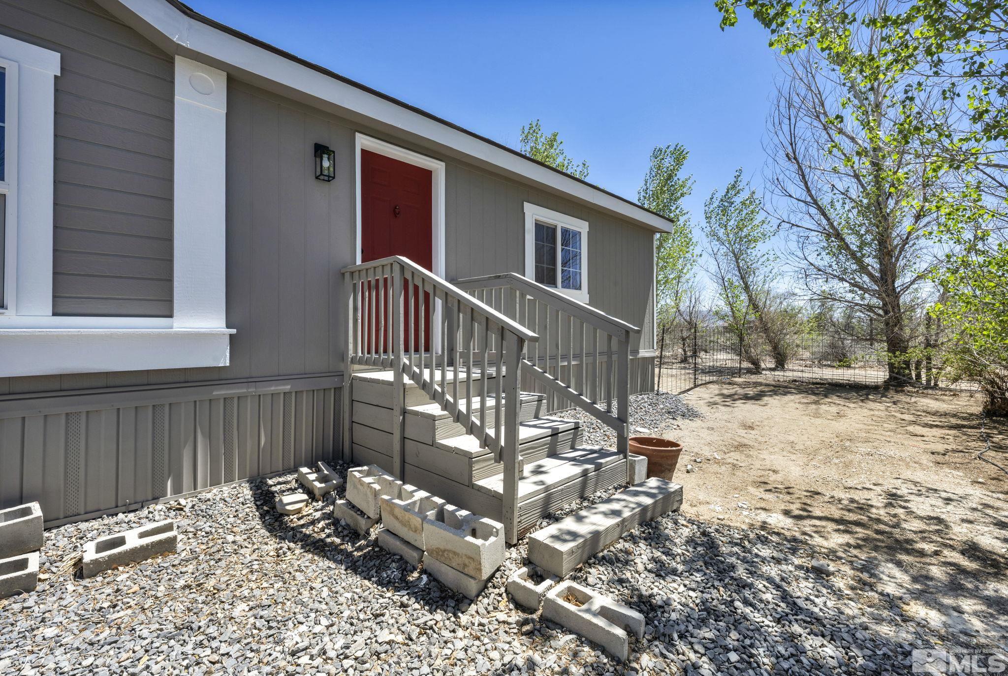 2460 E 4th Street Property Photo