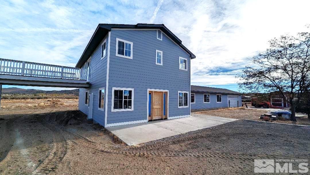 1355 Antelope Valley Rd Property Photo 2