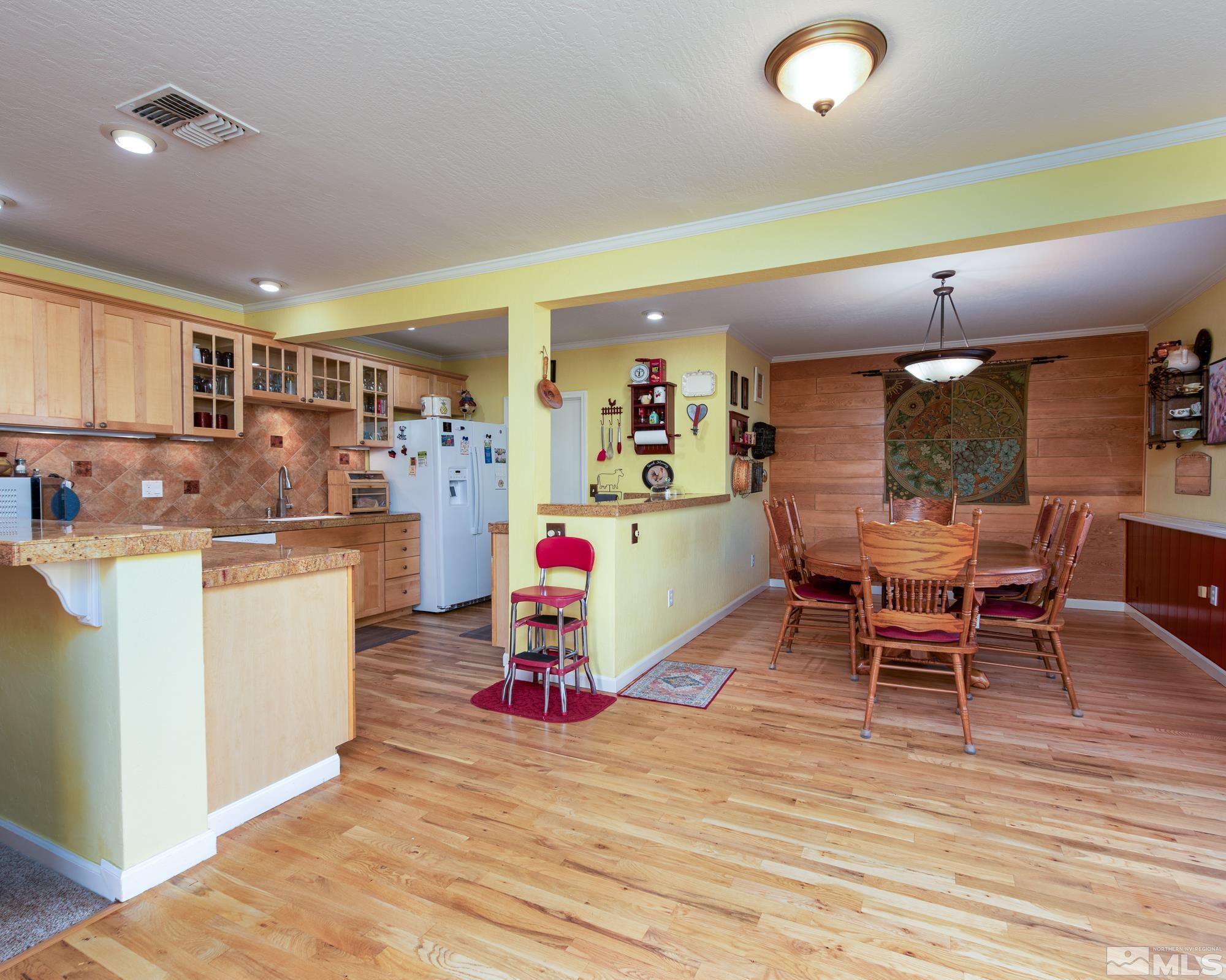 804 Foothill Road Property Photo 10