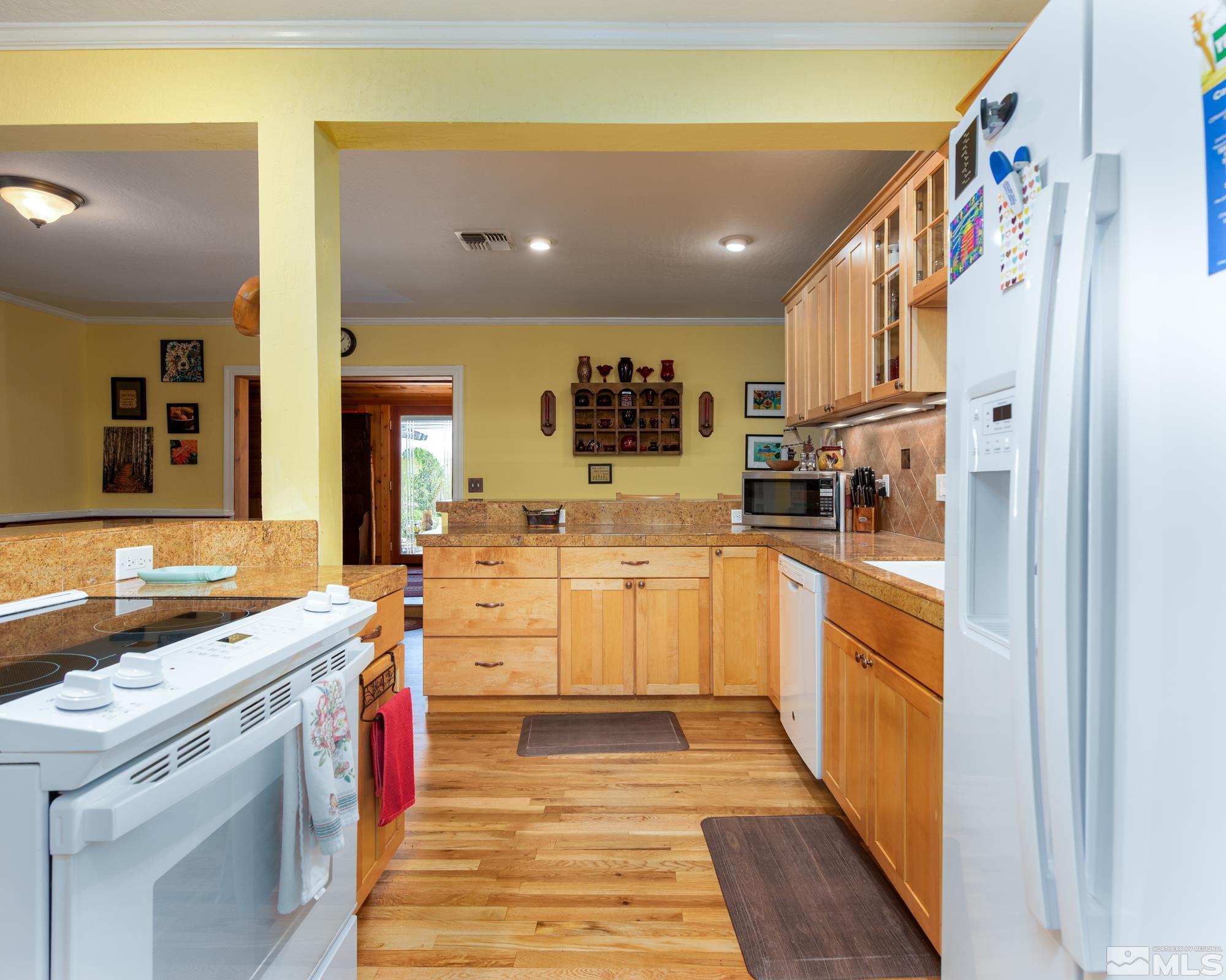 804 Foothill Road Property Photo 13