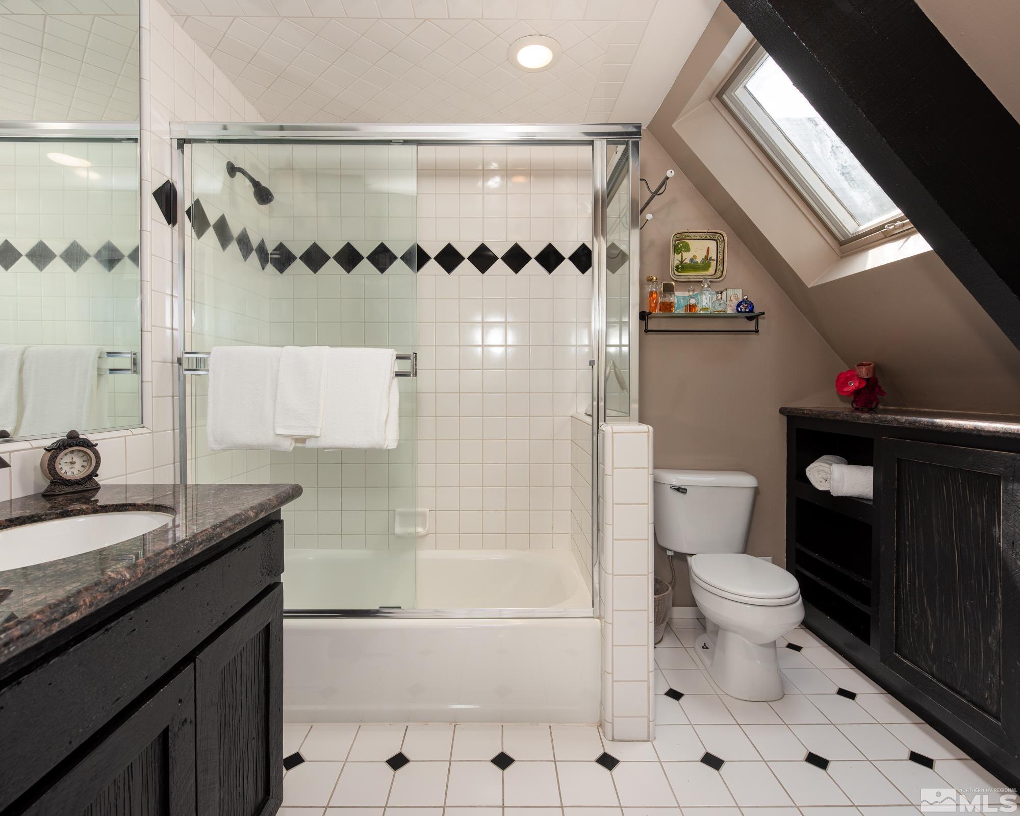 804 Foothill Road Property Photo 17