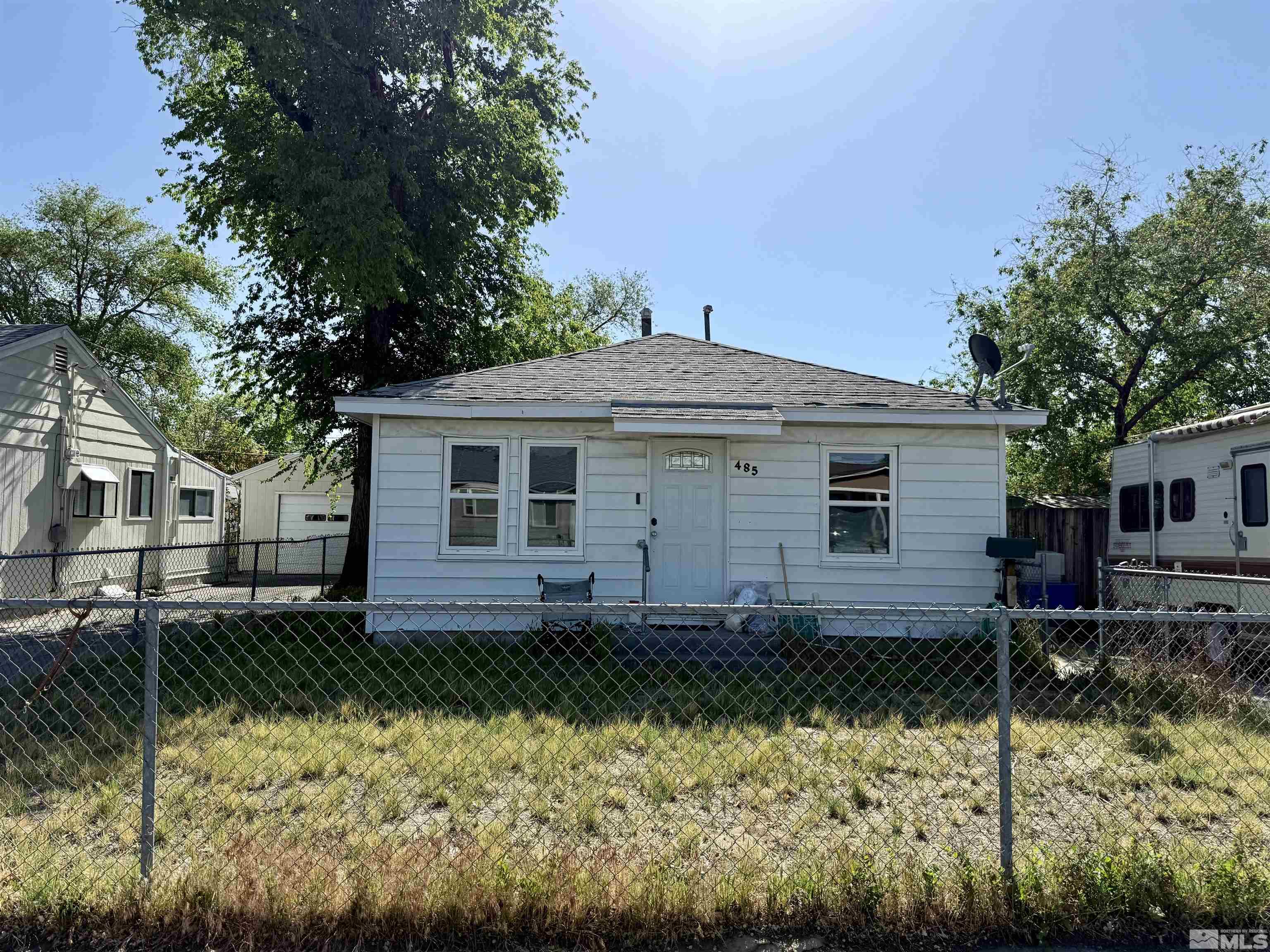 485 S Russell St Property Photo