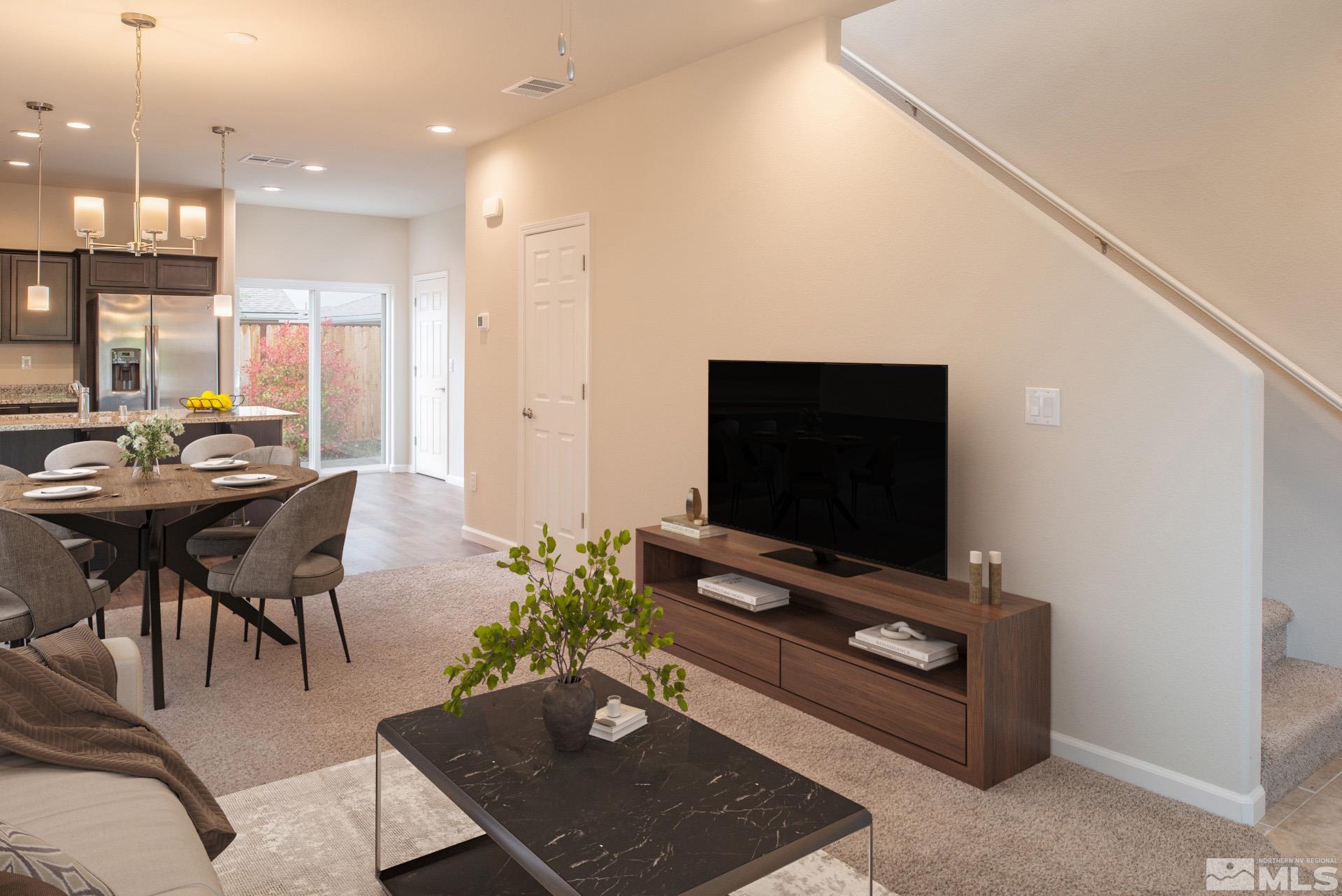 3611 Oaklawn Street Property Photo 4