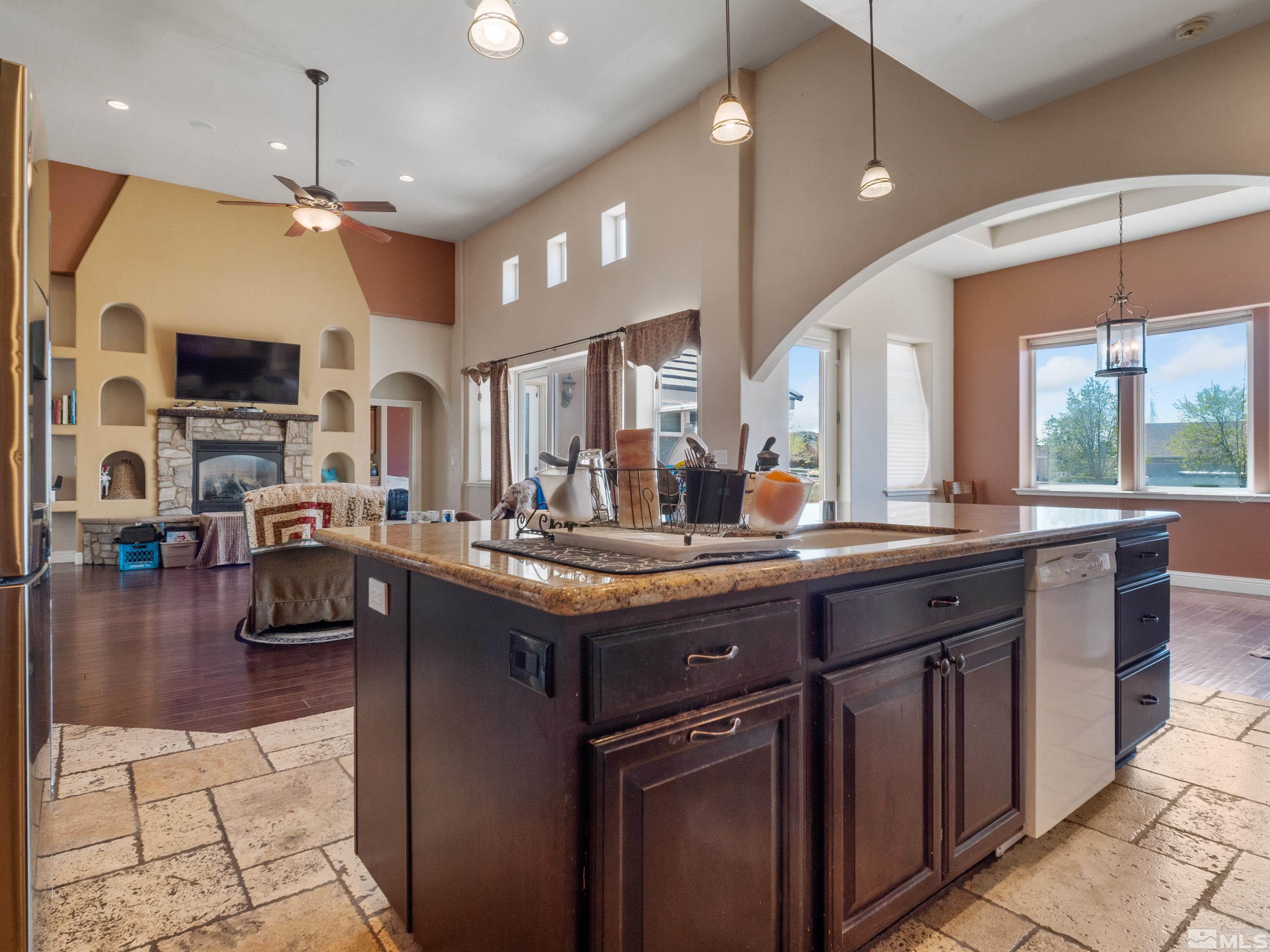 2704 Thirsty Magoo Court Property Photo 10