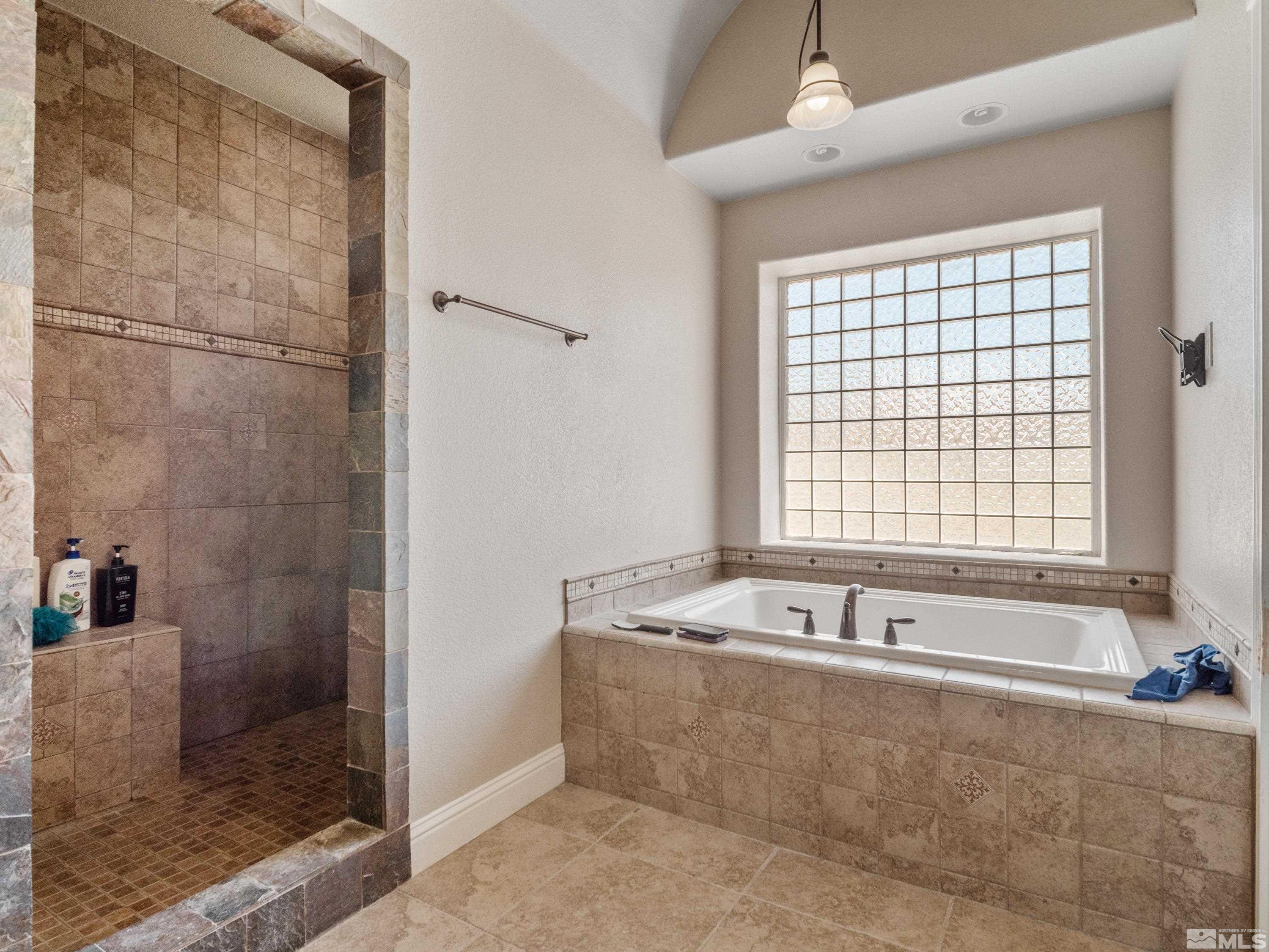 2704 Thirsty Magoo Court Property Photo 18