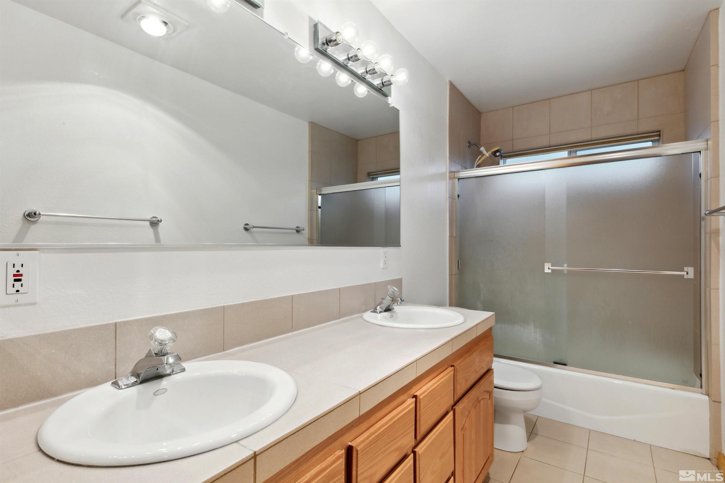 733 Cayuga Property Photo 17