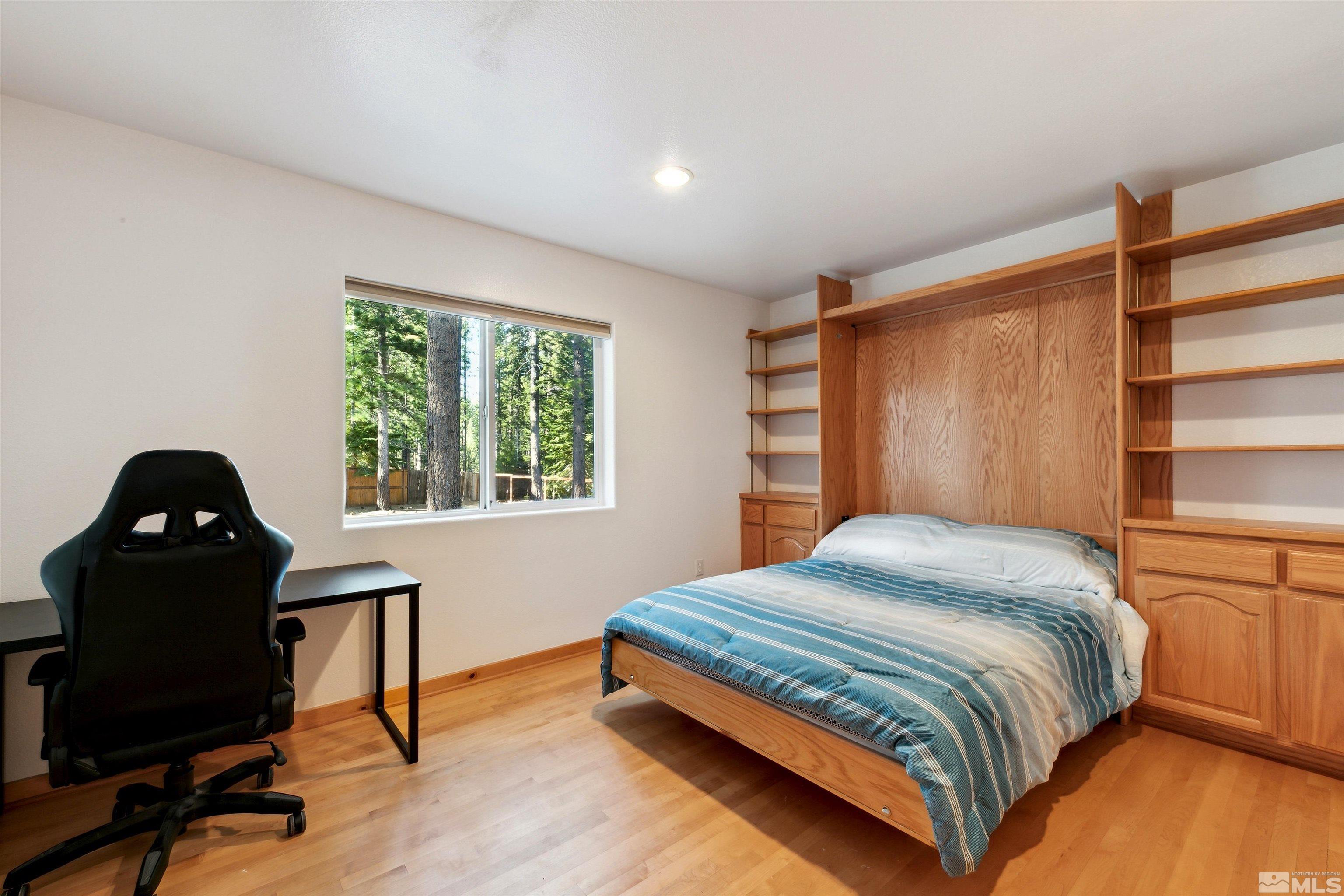 733 Cayuga Property Photo 18